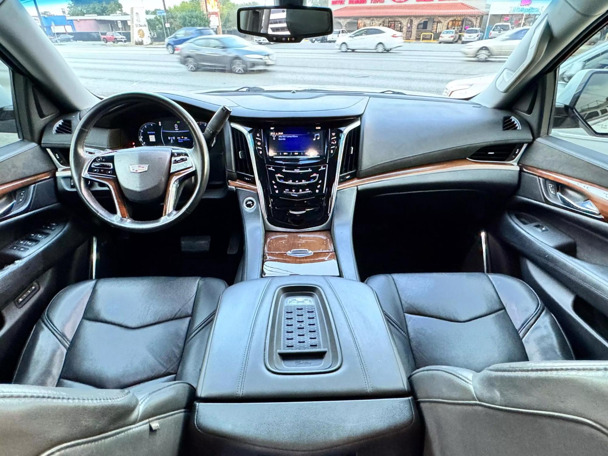 2016 Cadillac Escalade Base photo 27