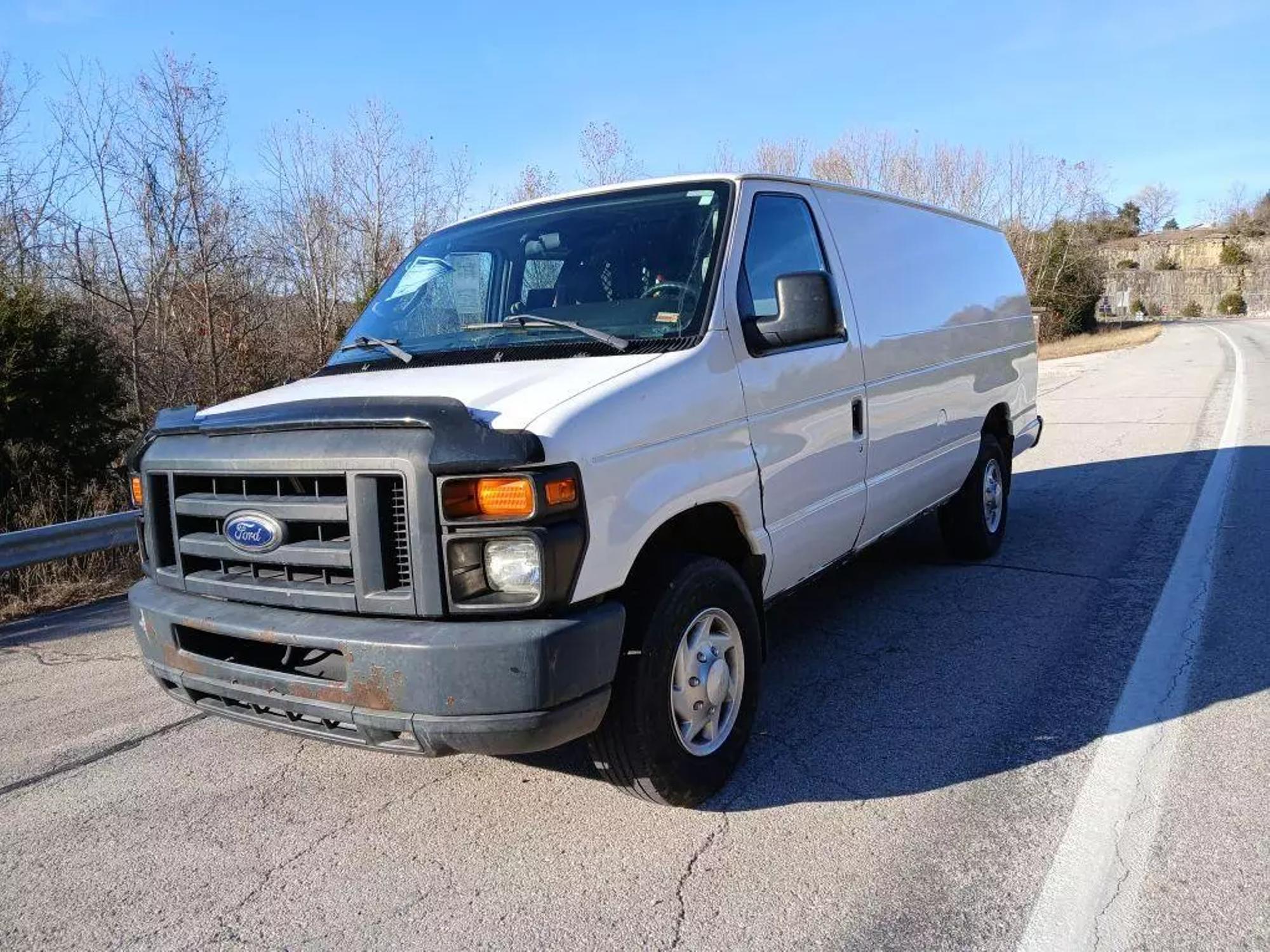 2014 Ford E-Series Econoline Van Commercial photo 17