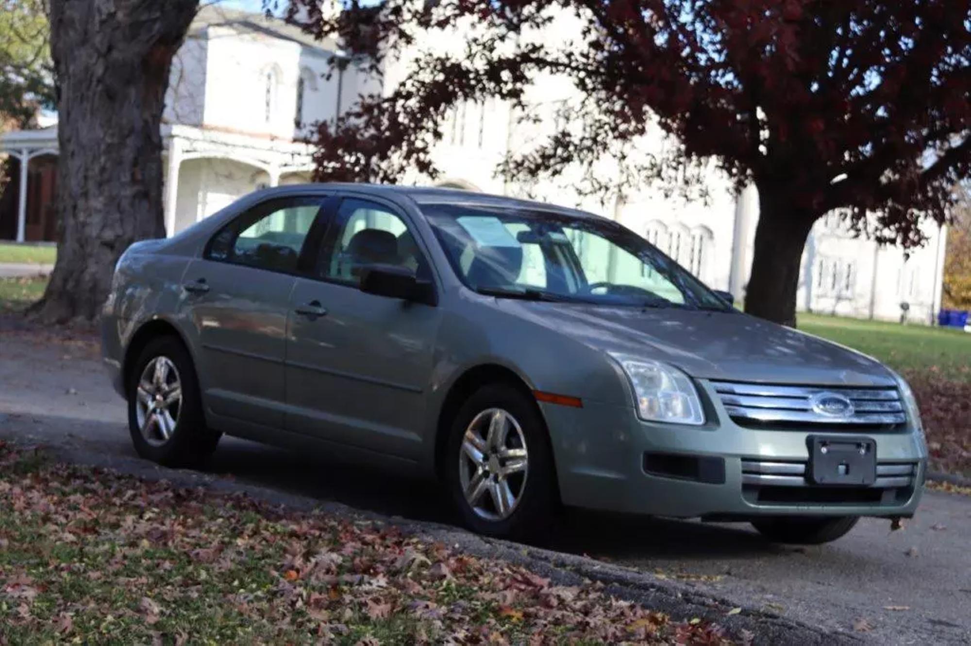 2009 Ford Fusion S photo 26