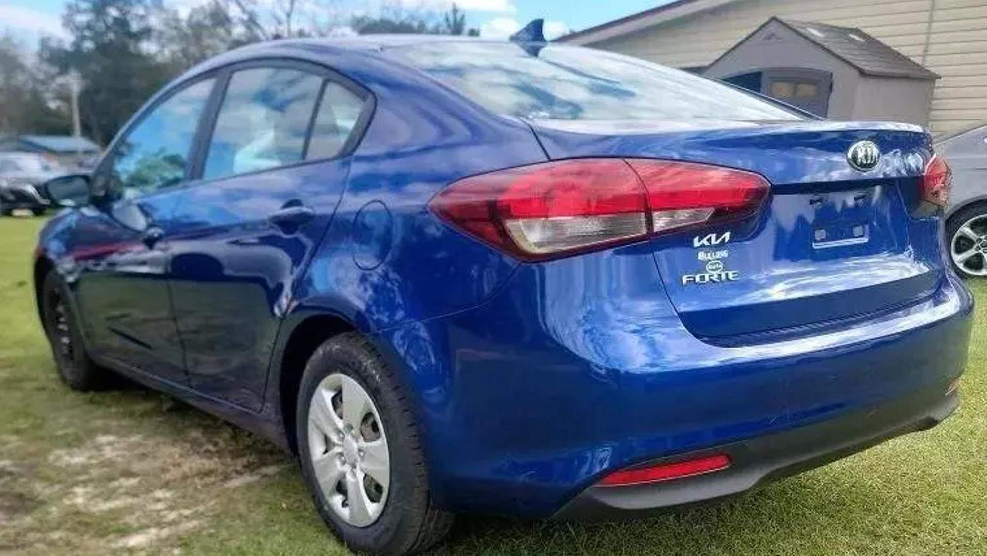 2017 Kia Forte LX photo 17