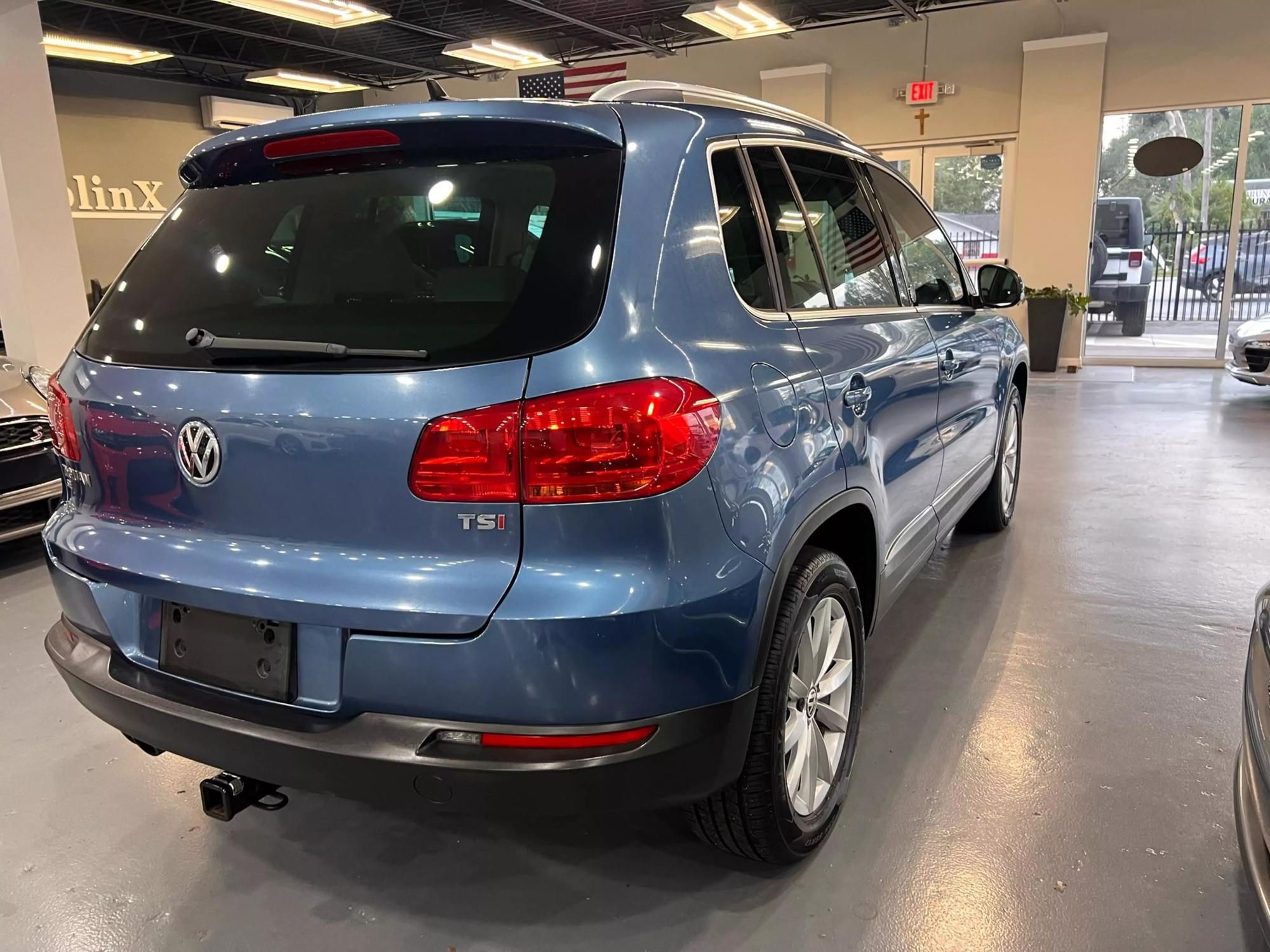 2017 Volkswagen Tiguan Wolfsburg Edition photo 7