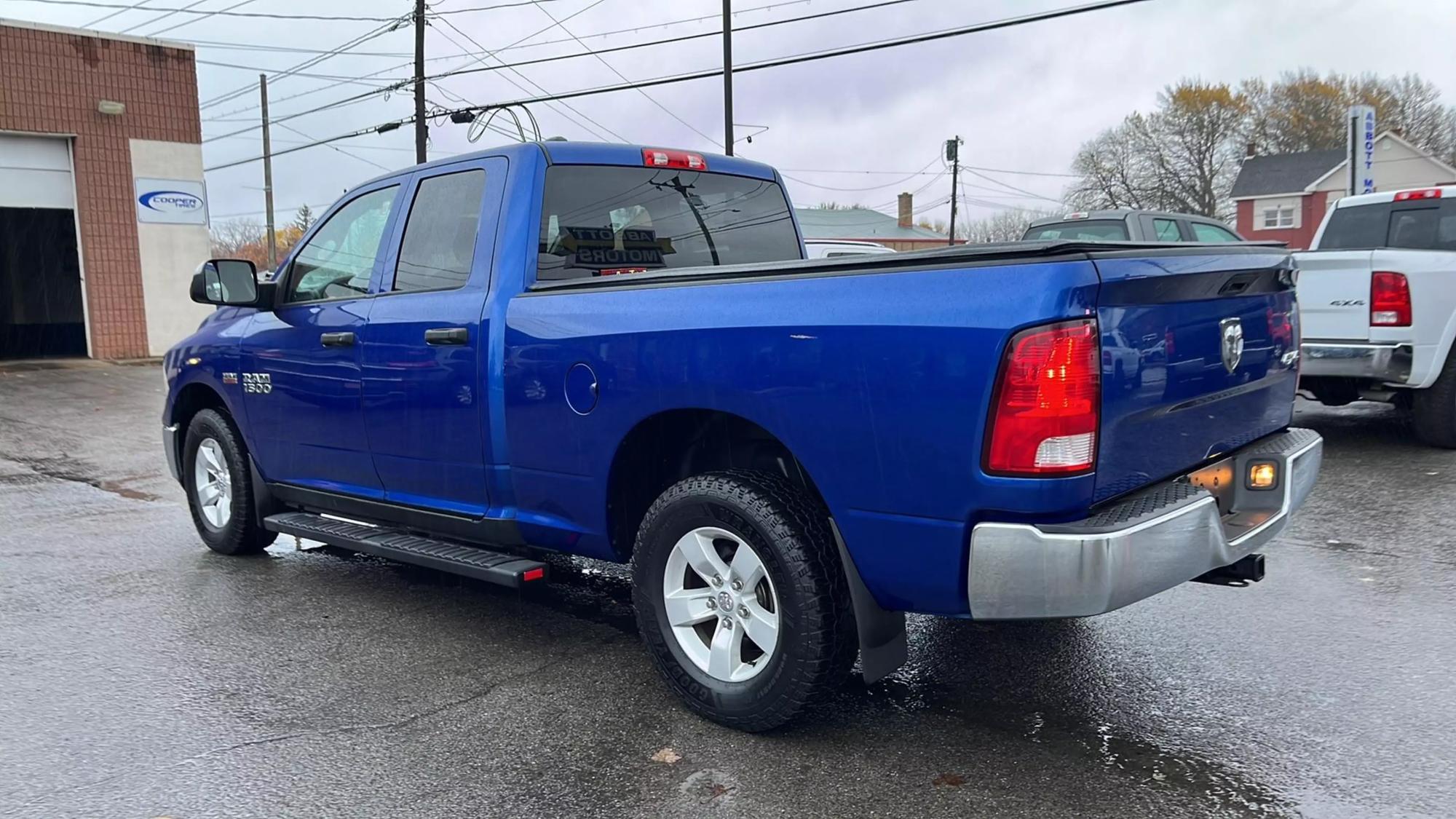 2017 RAM Ram 1500 Pickup Express photo 32