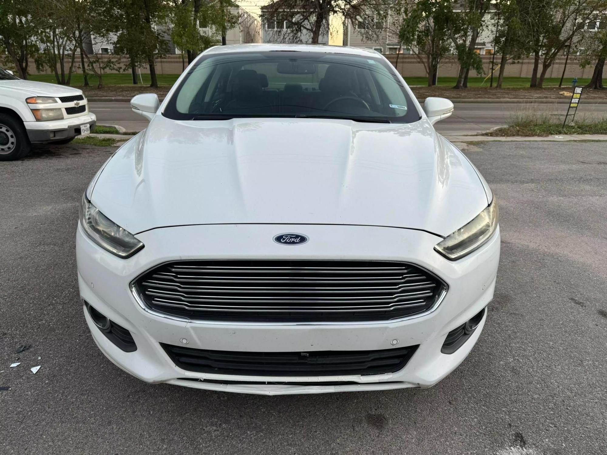 2013 Ford Fusion SE photo 12