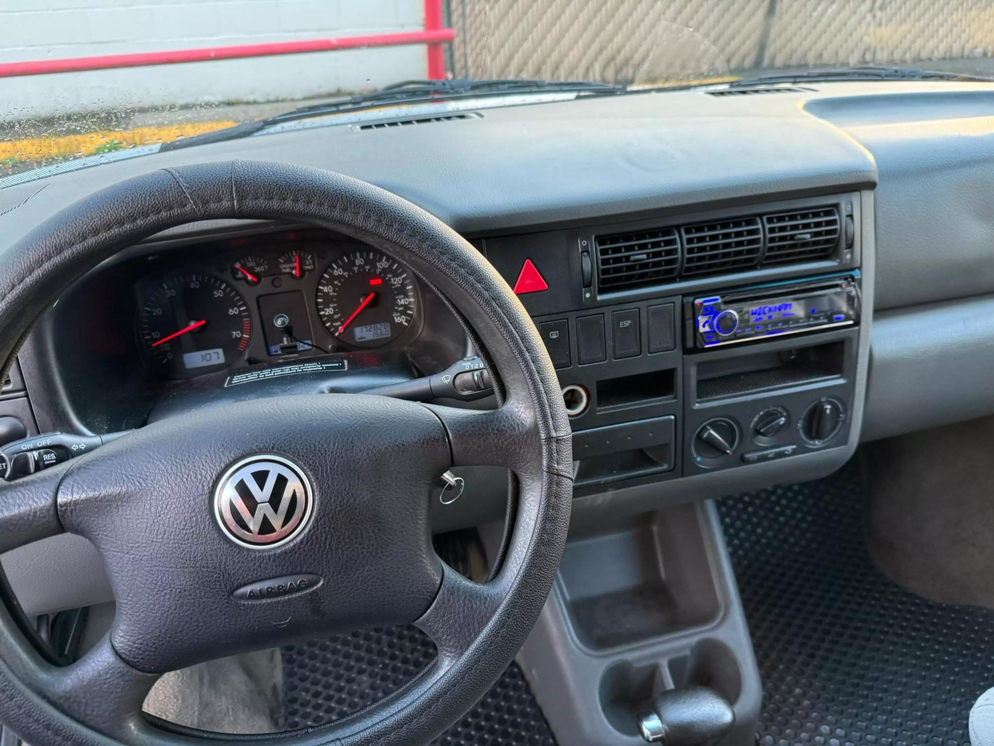 2003 Volkswagen Eurovan MV photo 42