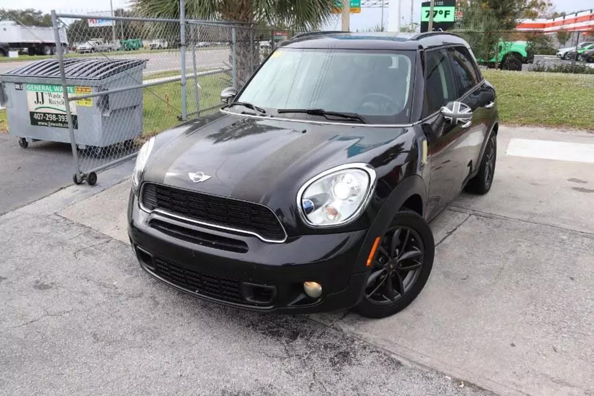 2011 MINI Countryman Countryman S photo 13