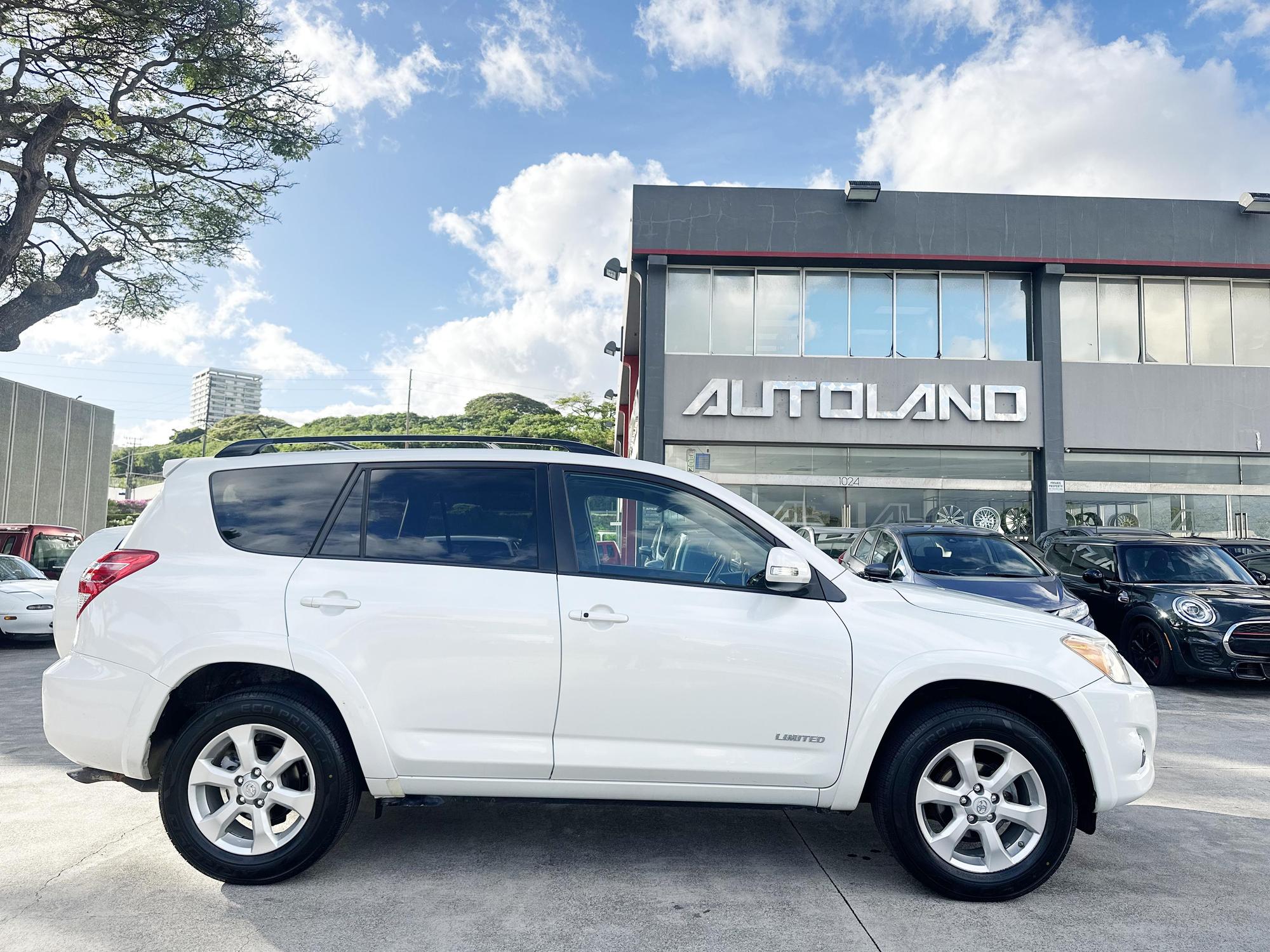 2010 Toyota RAV4 Limited photo 25