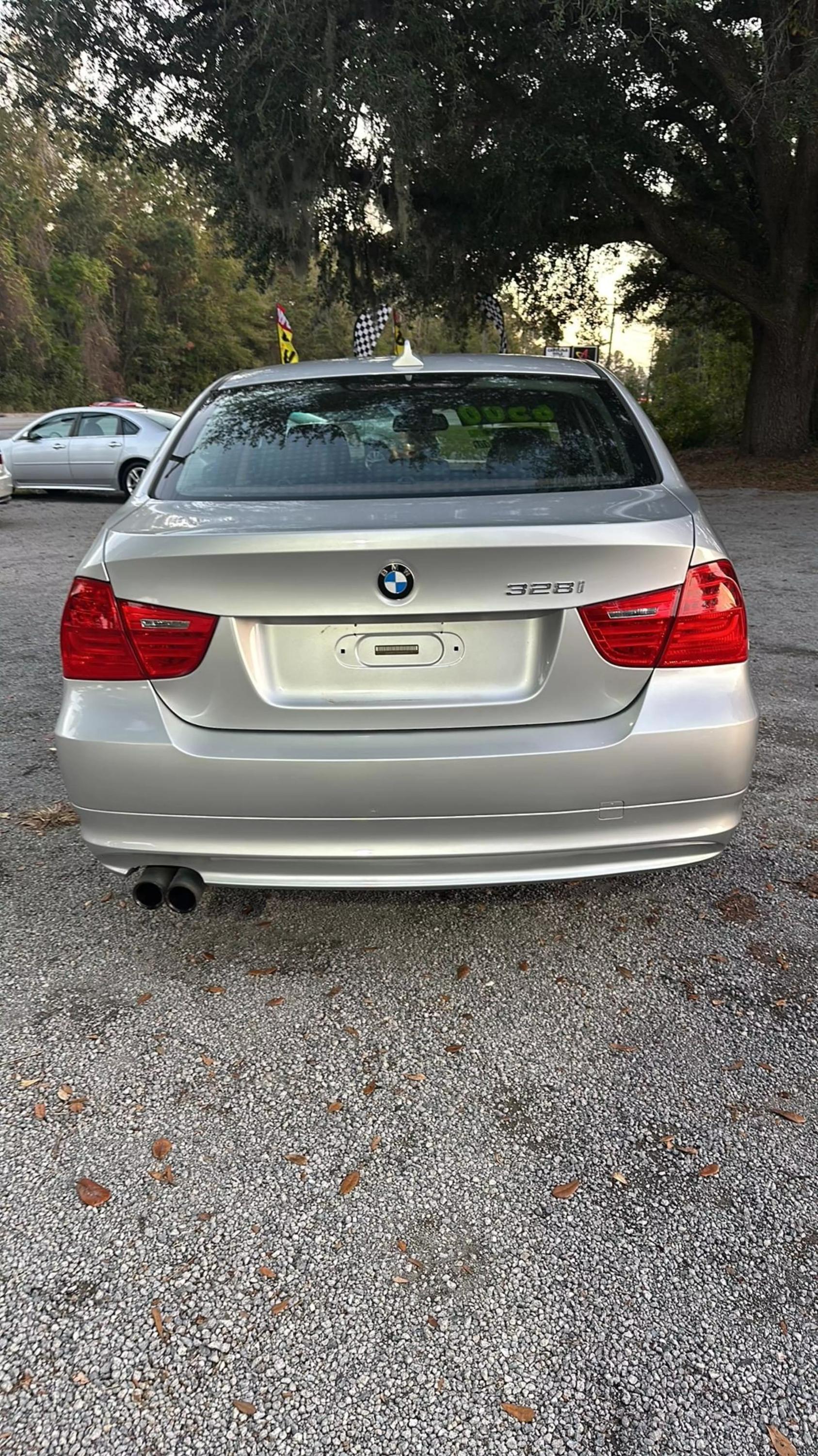 2011 BMW 3 Series 328i photo 20