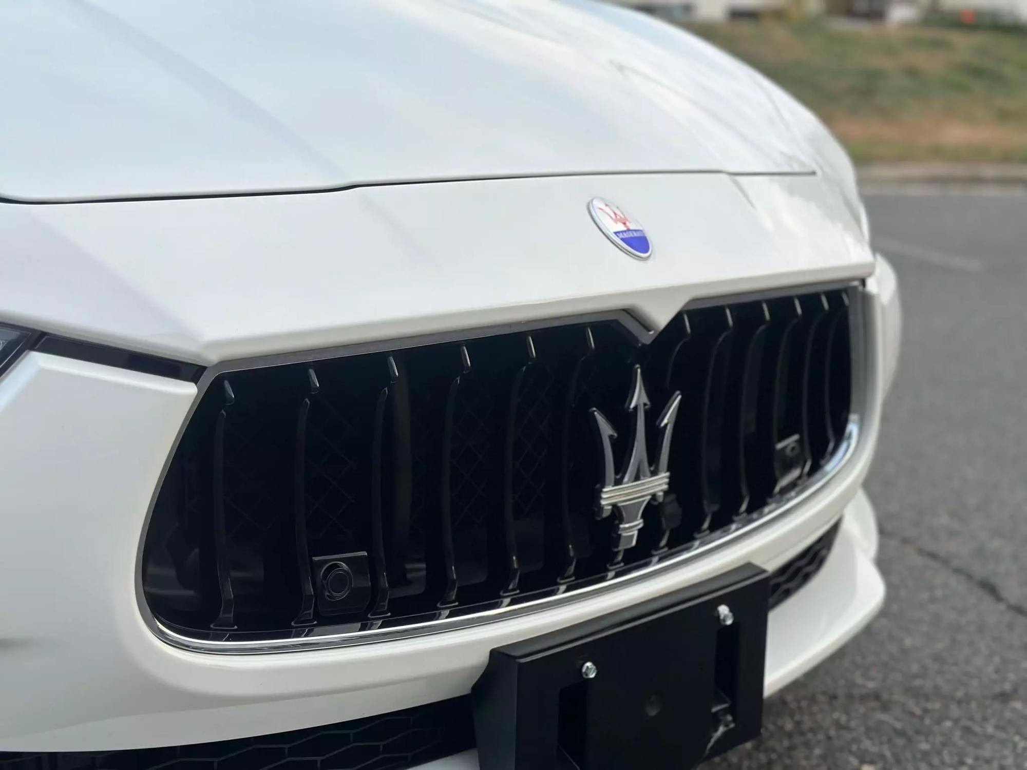 2017 Maserati Ghibli S photo 110