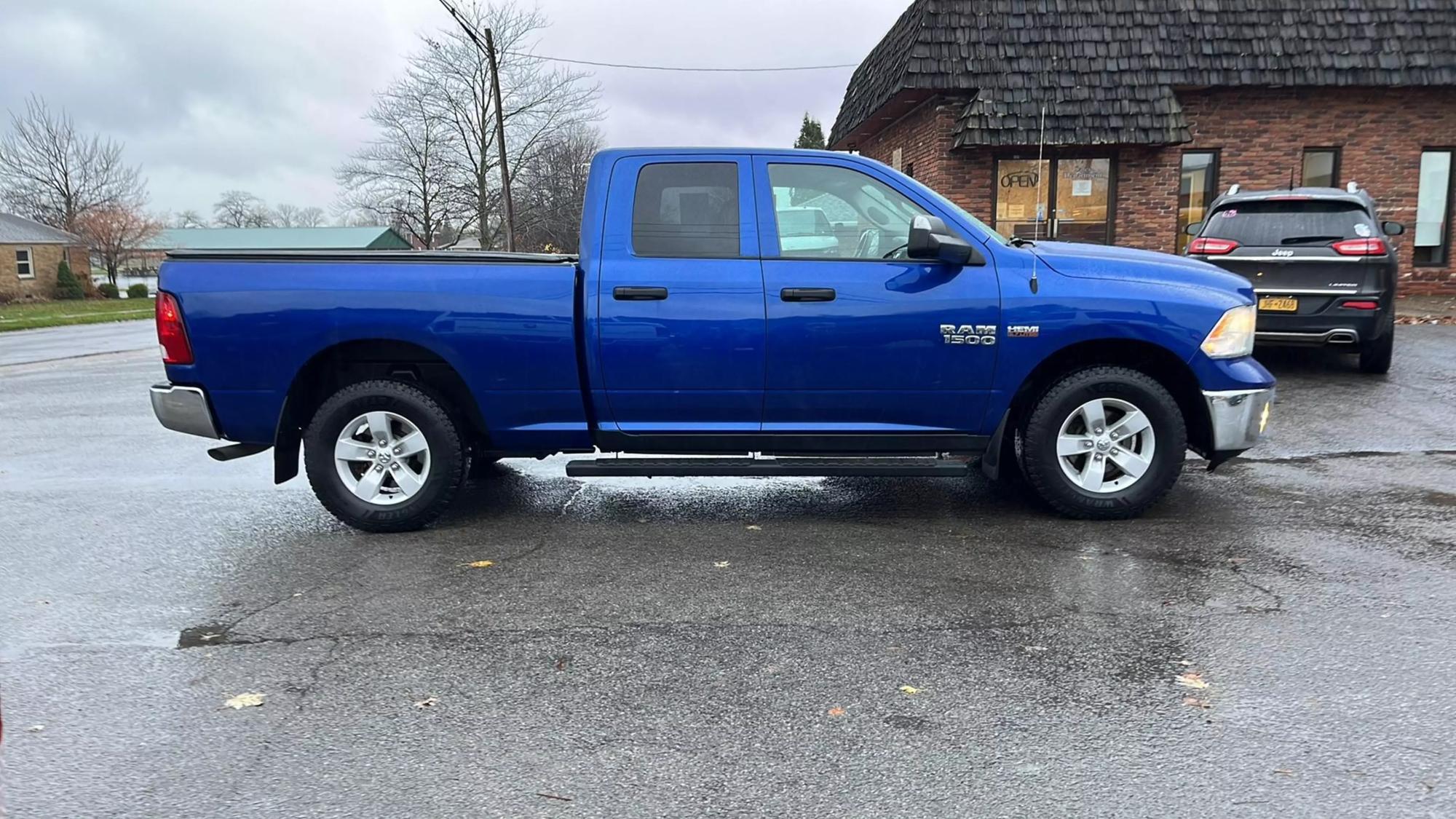 2017 RAM Ram 1500 Pickup Express photo 29