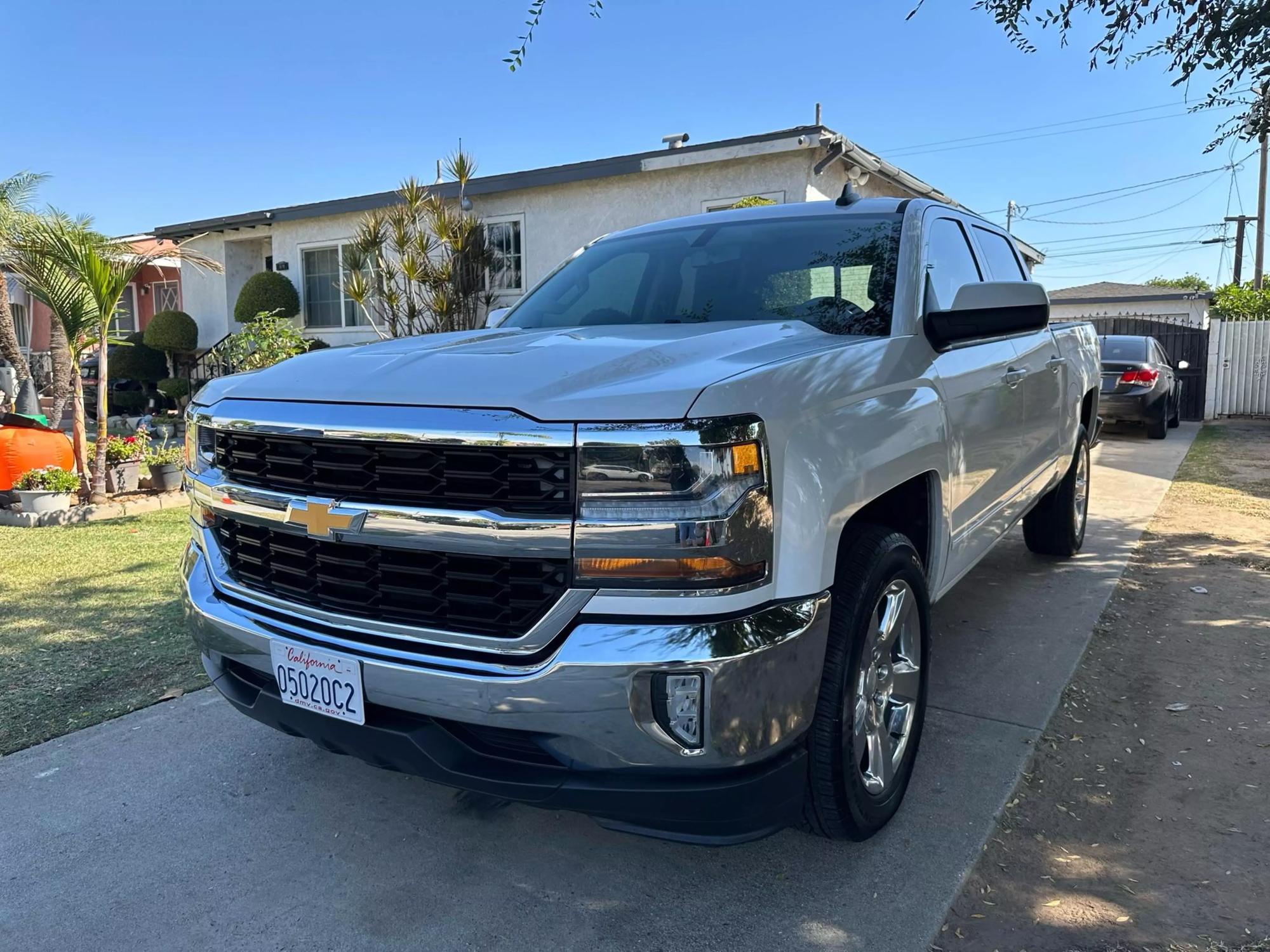 2017 Chevrolet Silverado 1500 LT photo 19