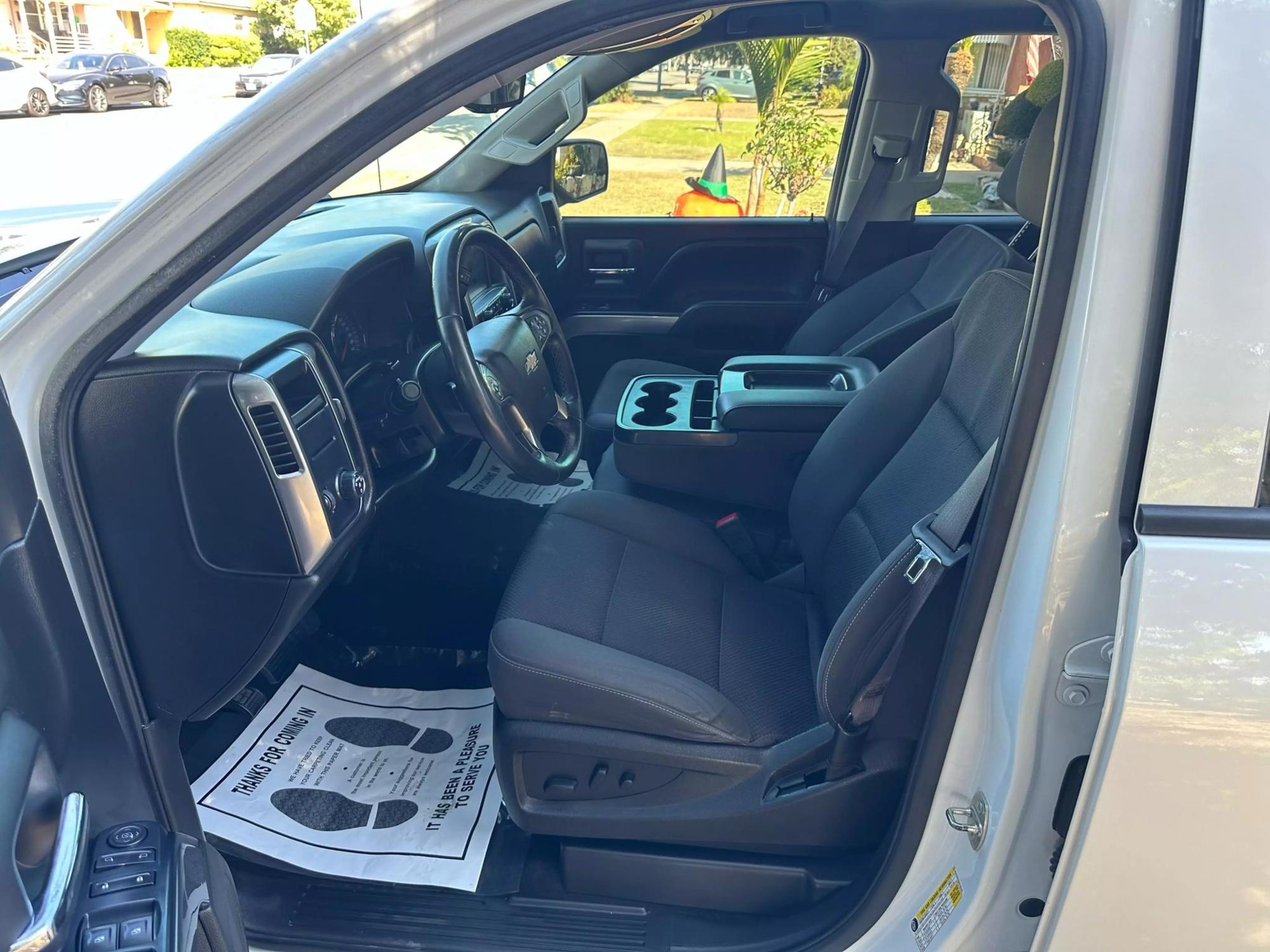 2017 Chevrolet Silverado 1500 LT photo 29