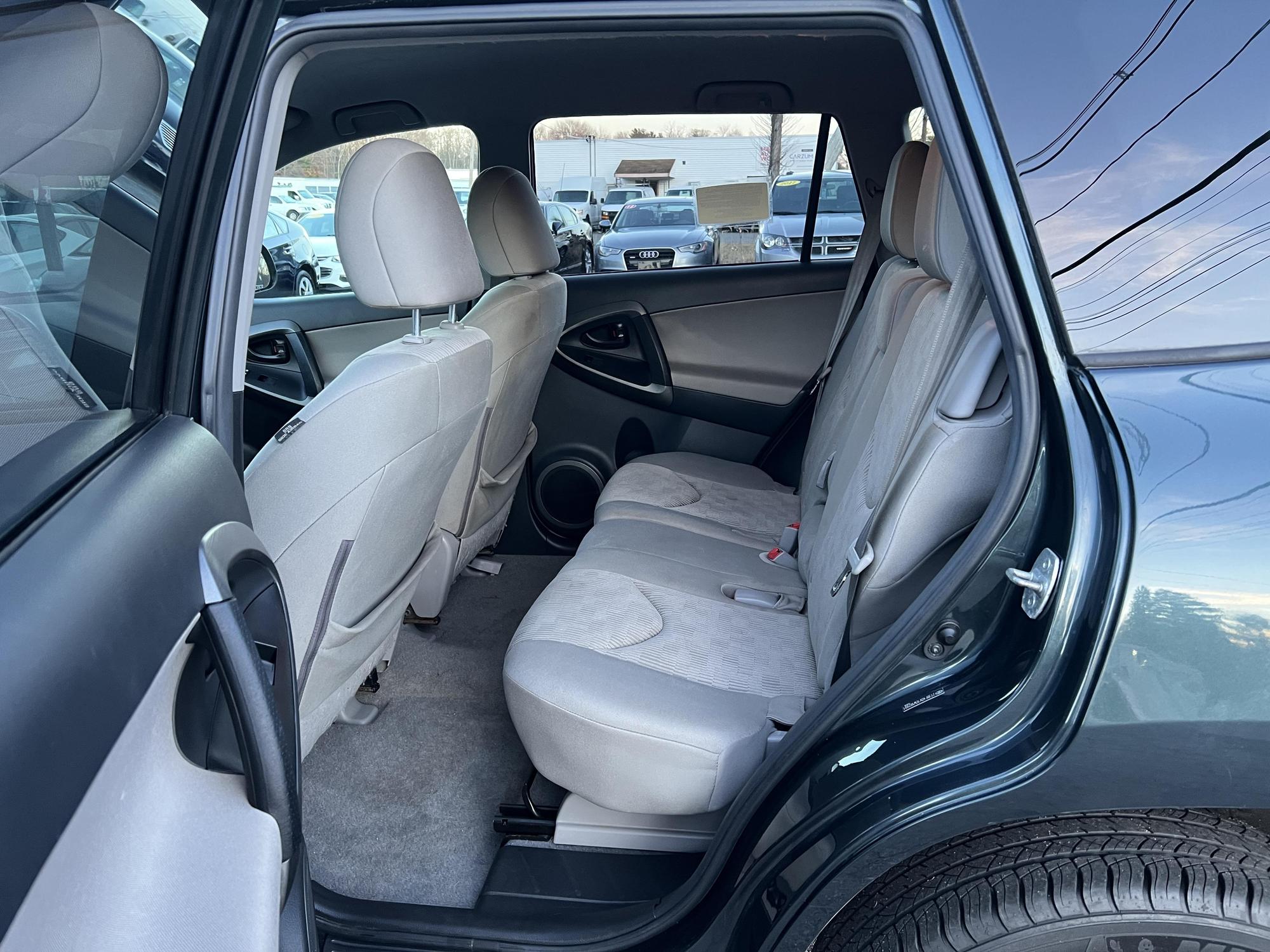 2012 Toyota RAV4 Base photo 47