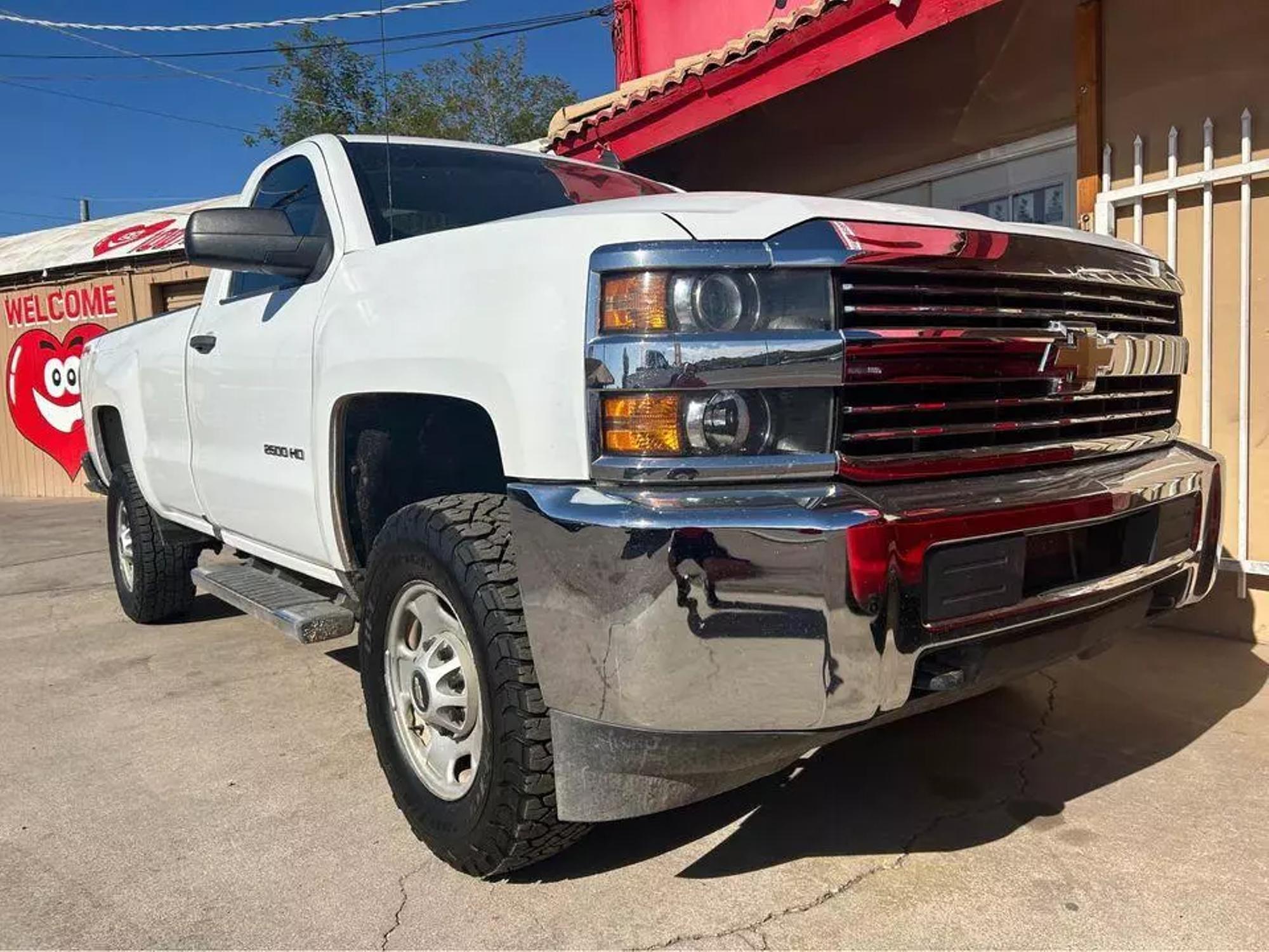 2018 Chevrolet Silverado 2500HD Work Truck photo 17