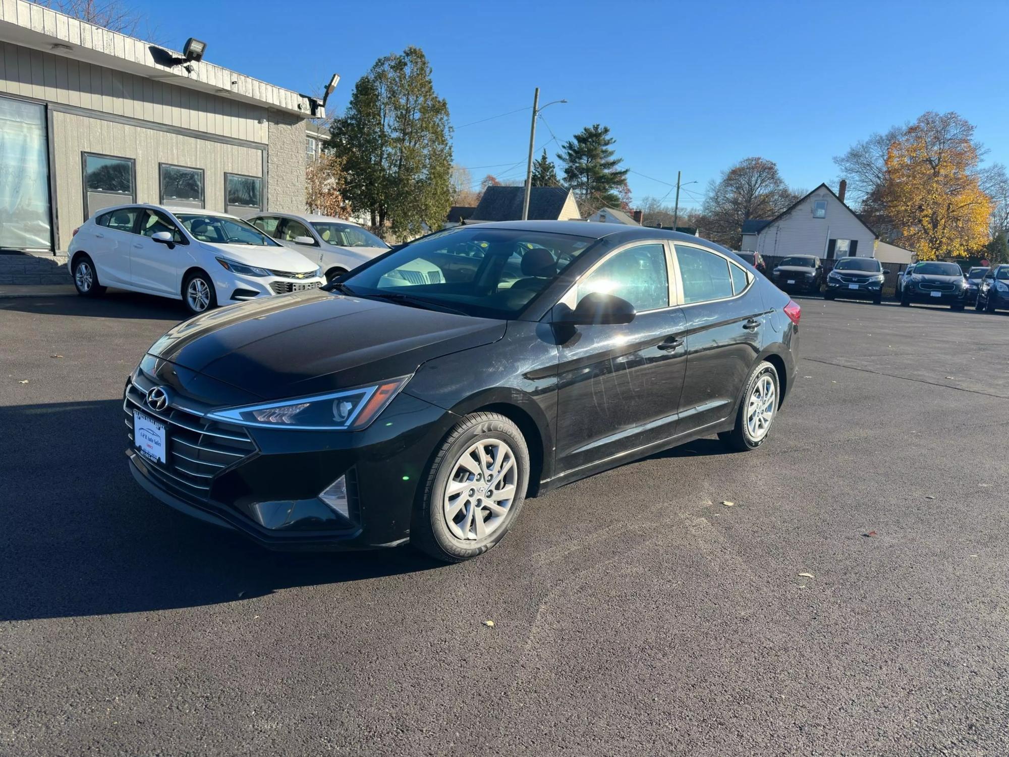 2019 Hyundai Elantra SE photo 25