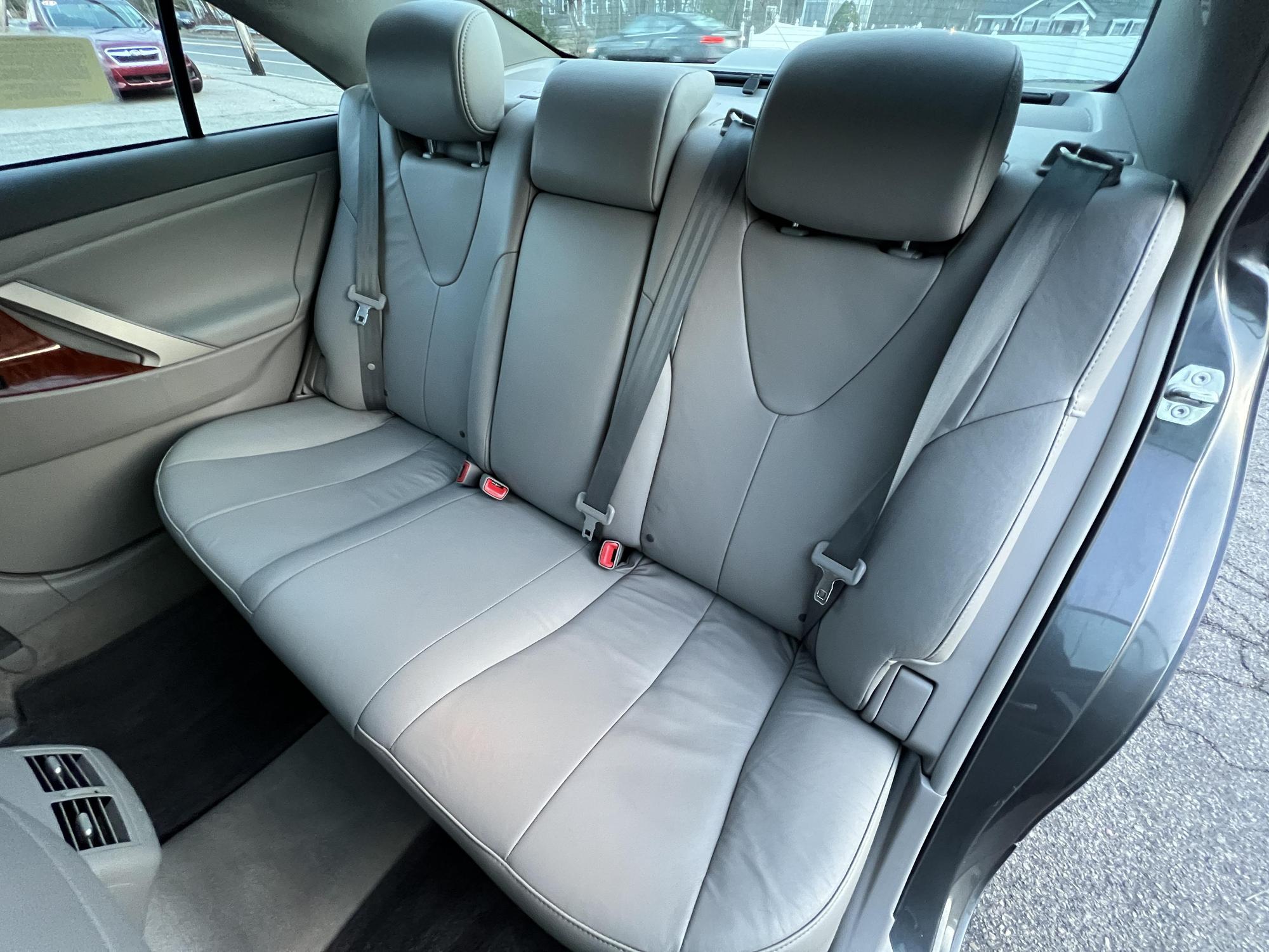 2011 Toyota Camry XLE photo 52