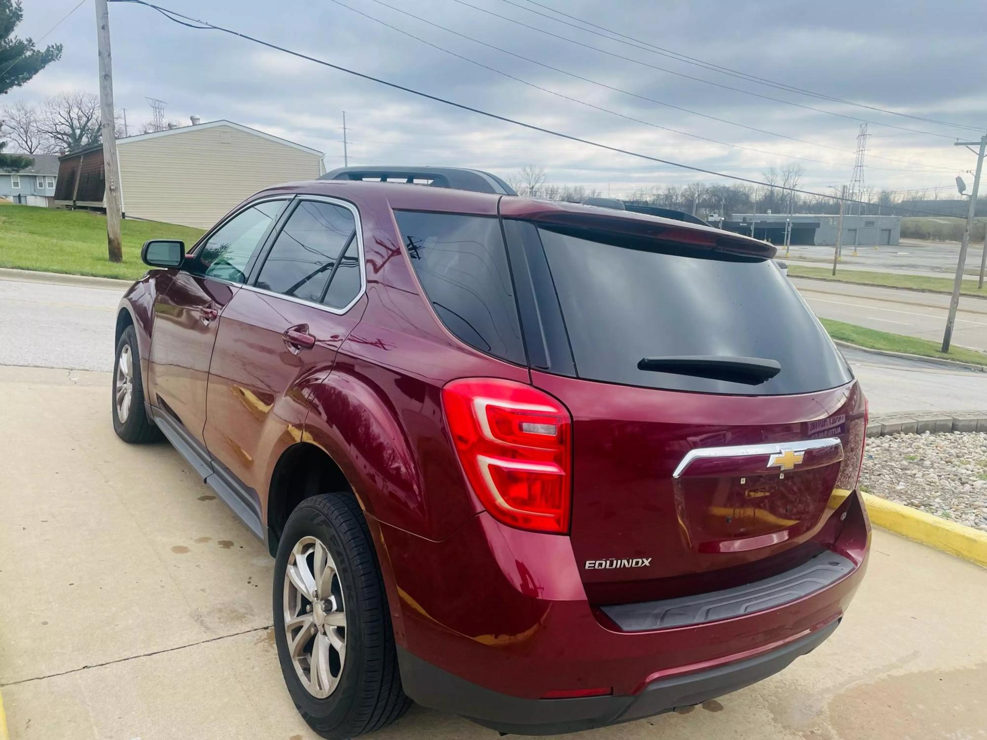 2017 Chevrolet Equinox LT photo 26