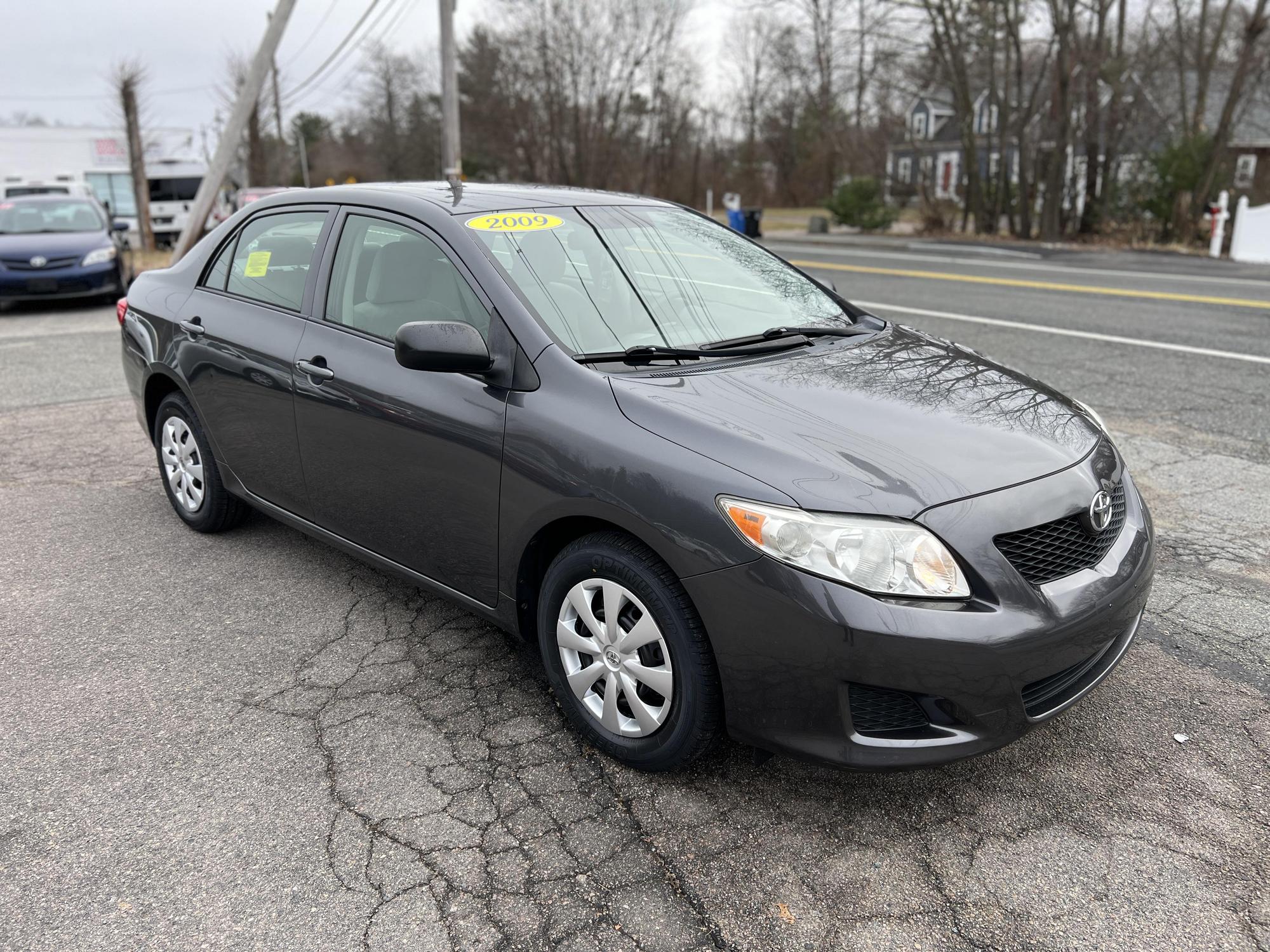 2009 Toyota Corolla LE photo 39