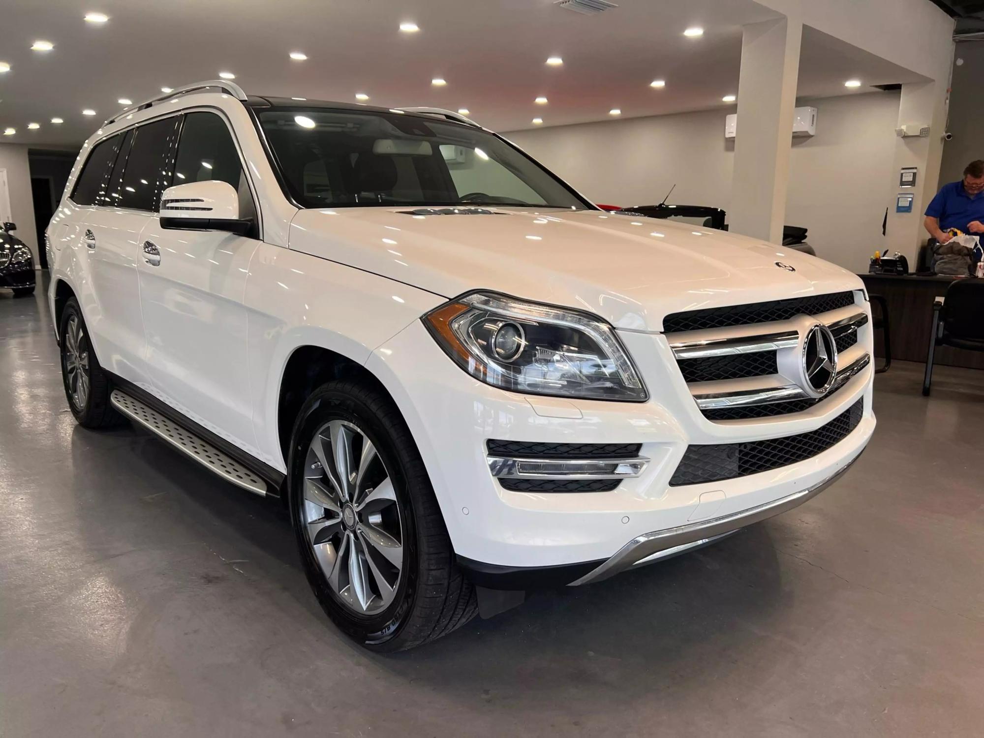 Mercedes-Benz GL-Class's photo