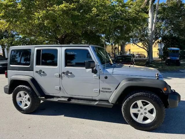 2015 Jeep Wrangler Unlimited Sport photo 27