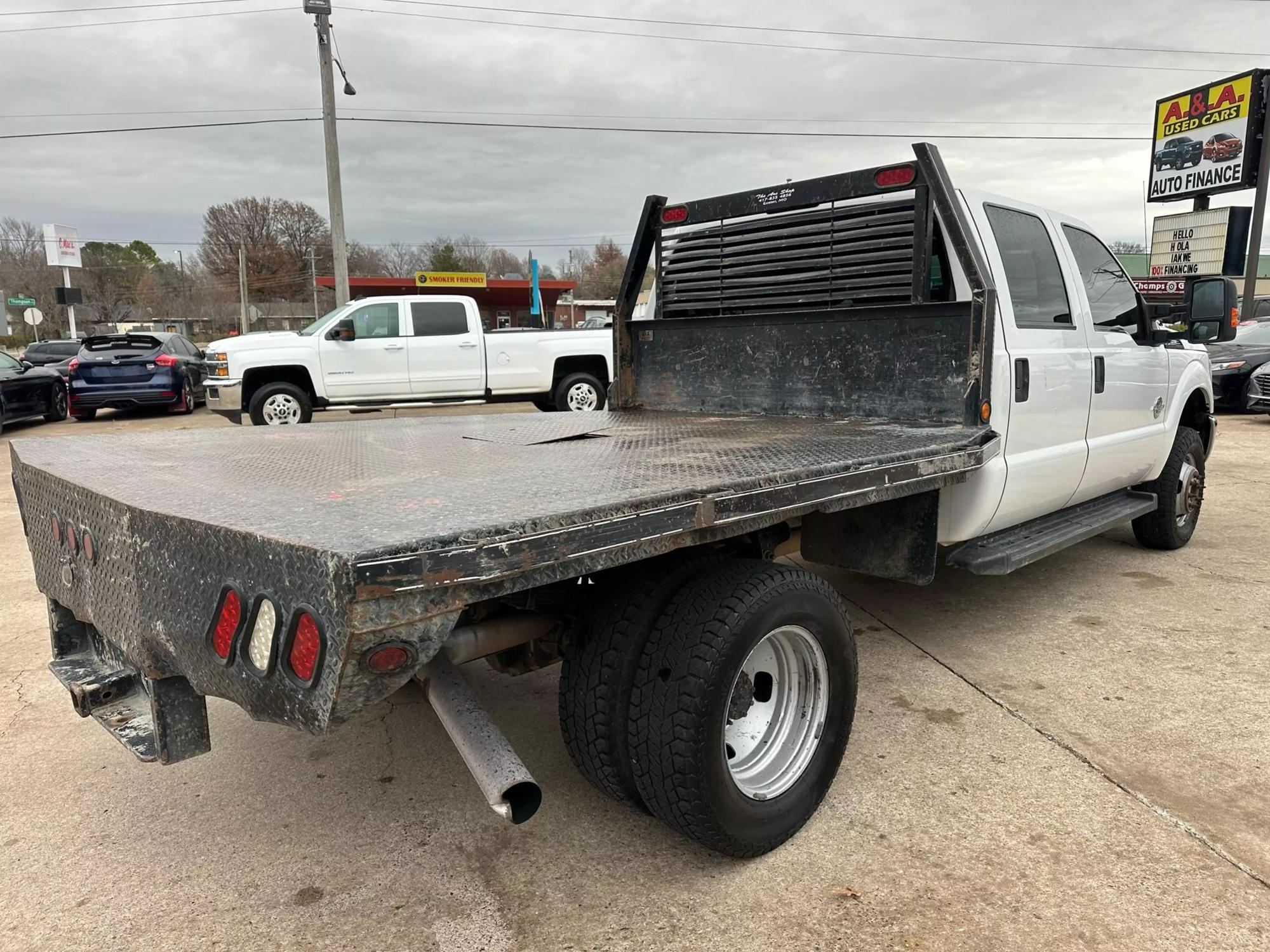 2015 Ford F-350 Super Duty Chassis Cab XL photo 41