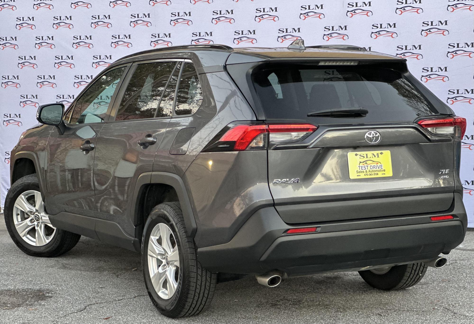 2021 Toyota RAV4 XLE photo 29