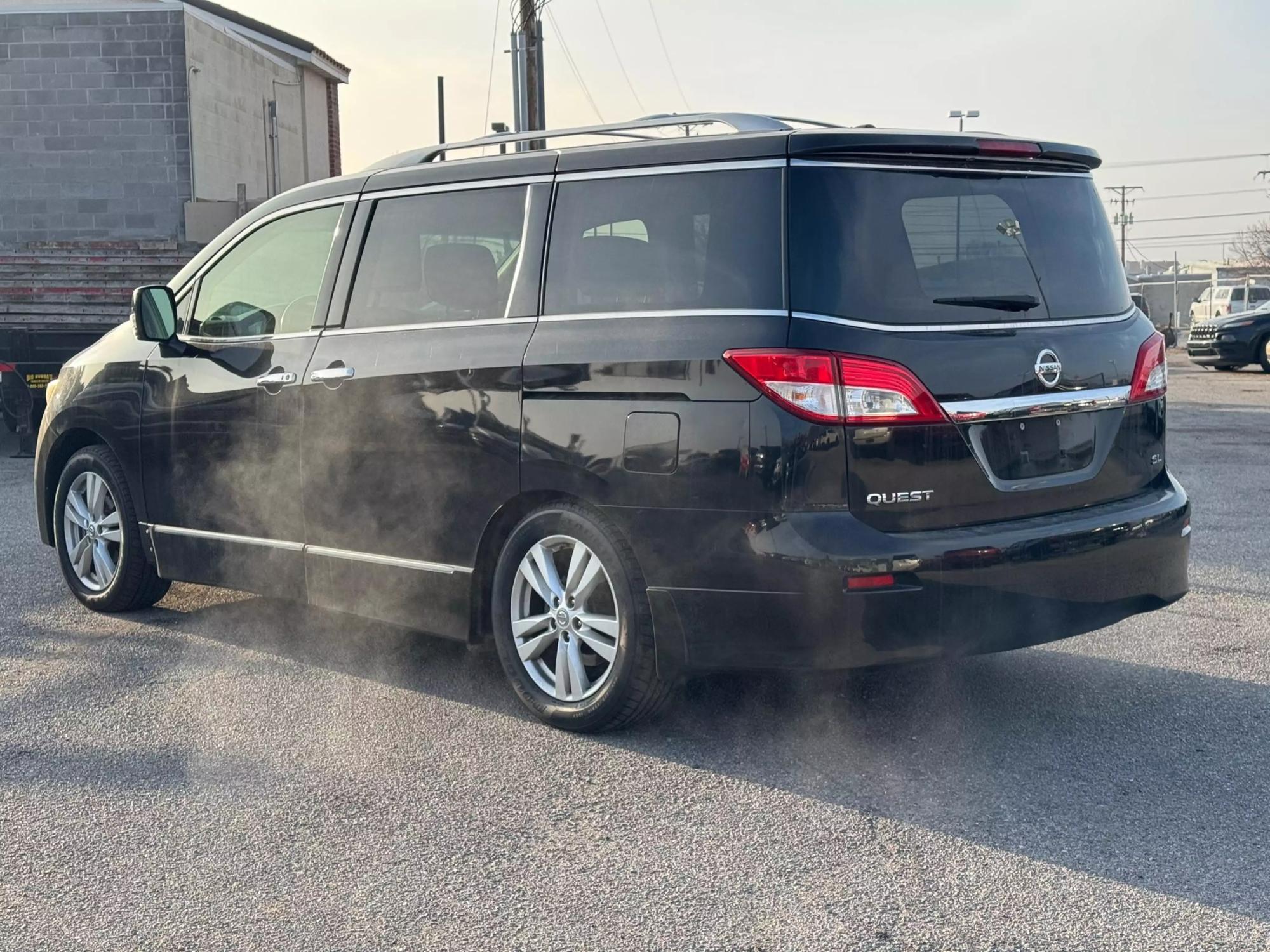 2013 Nissan Quest SL photo 25