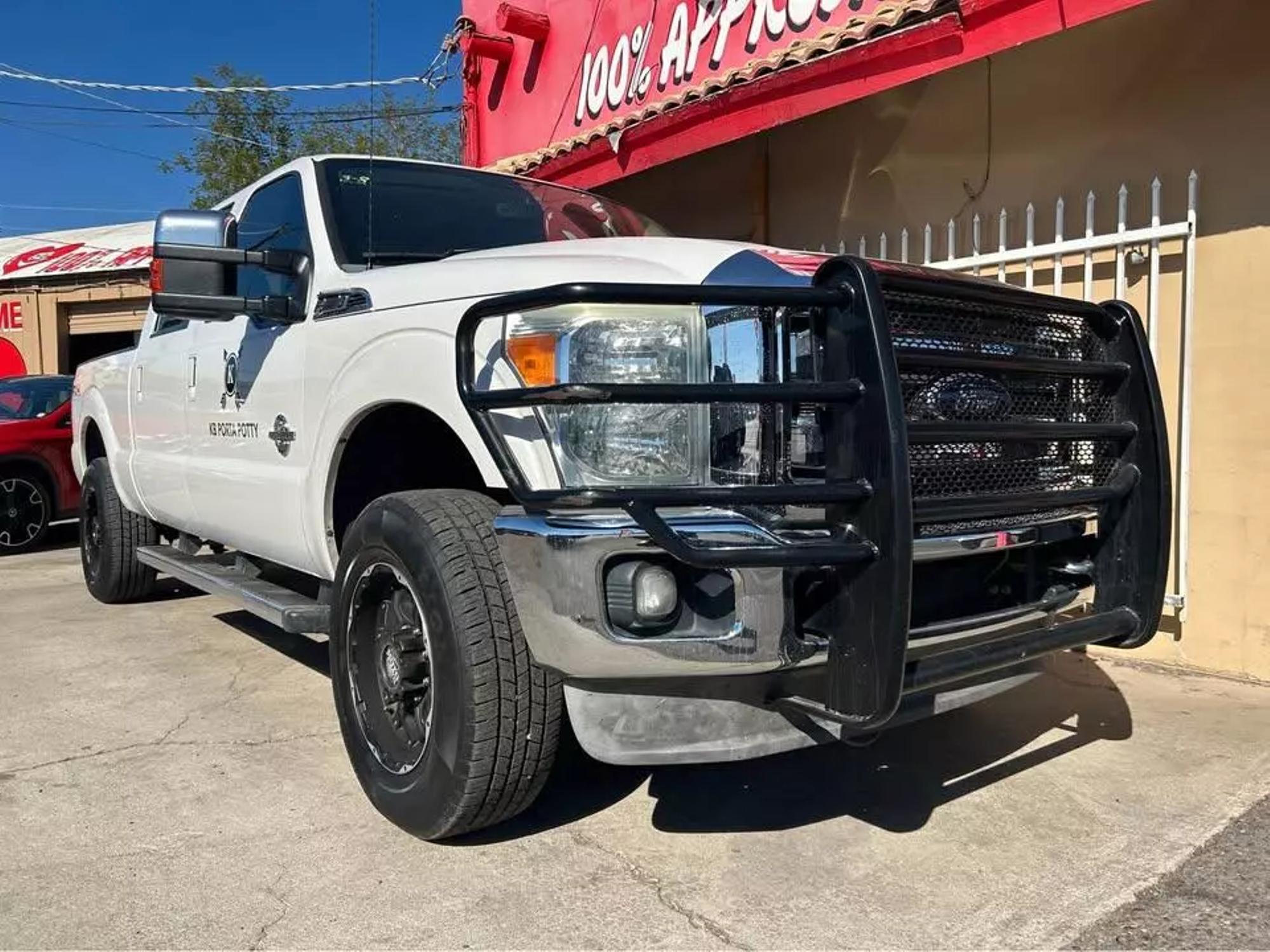 2011 Ford F-250 Super Duty Lariat photo 19