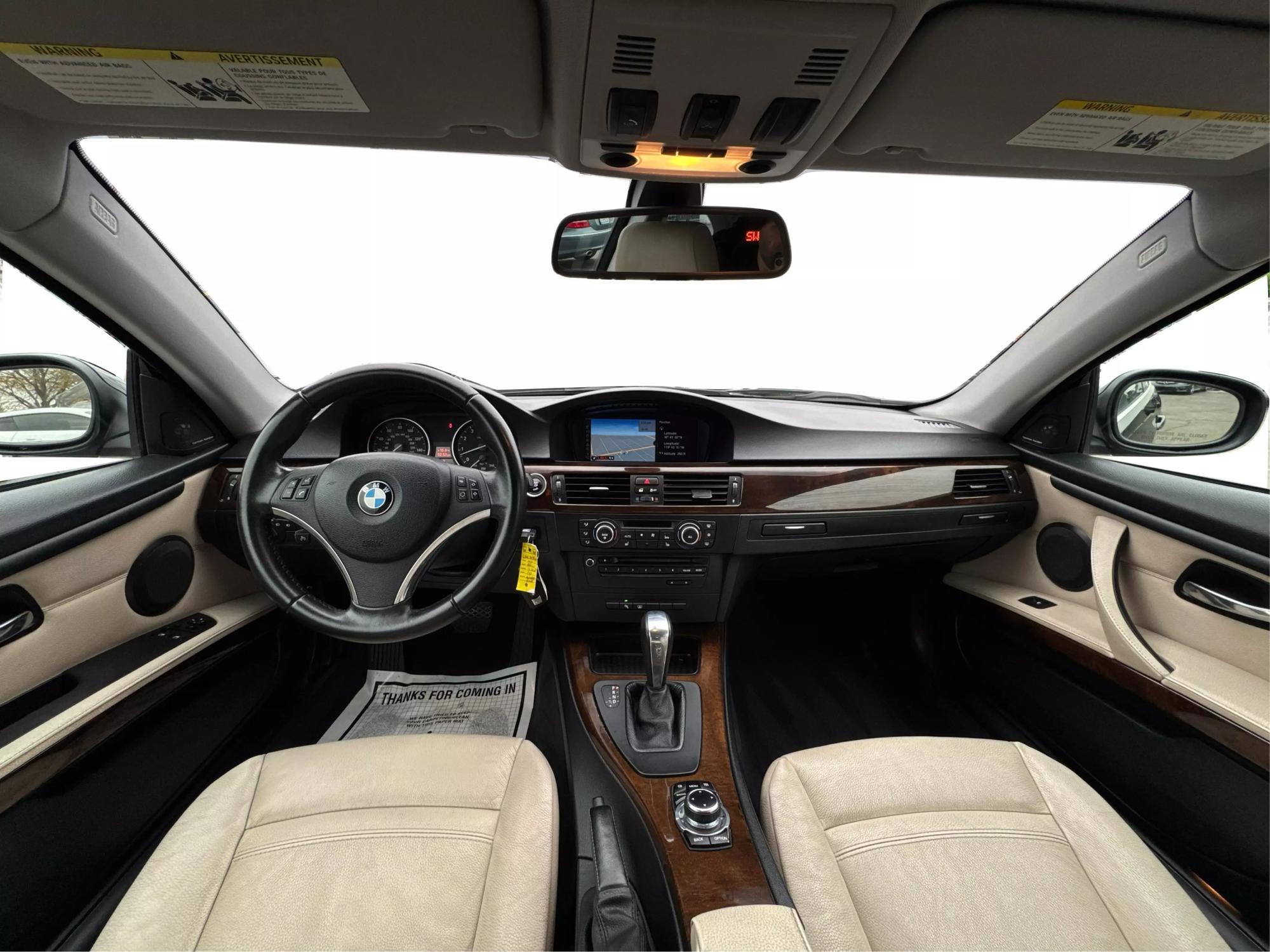 2011 BMW 3 Series 328i photo 63