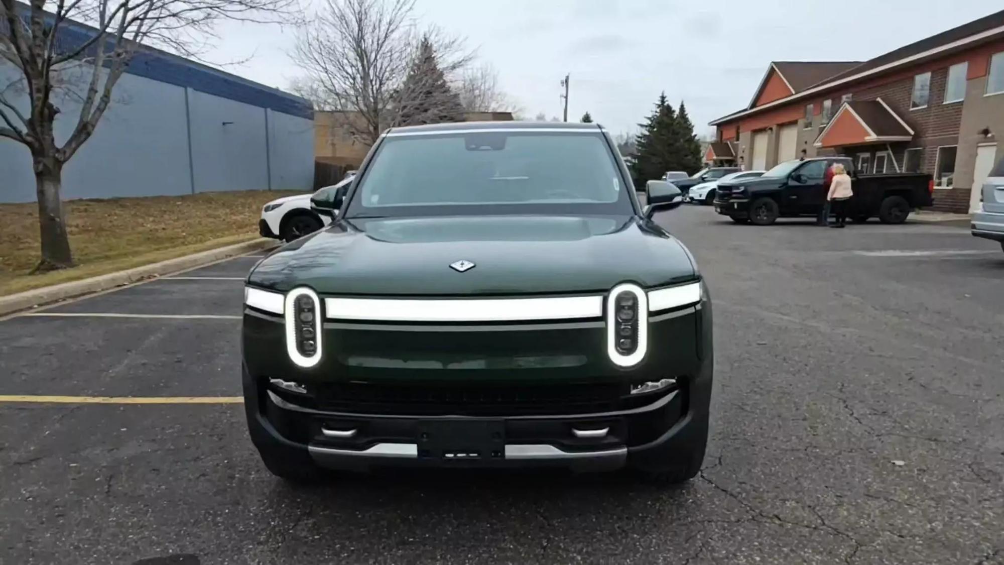 2023 Rivian R1S Adventure photo 46