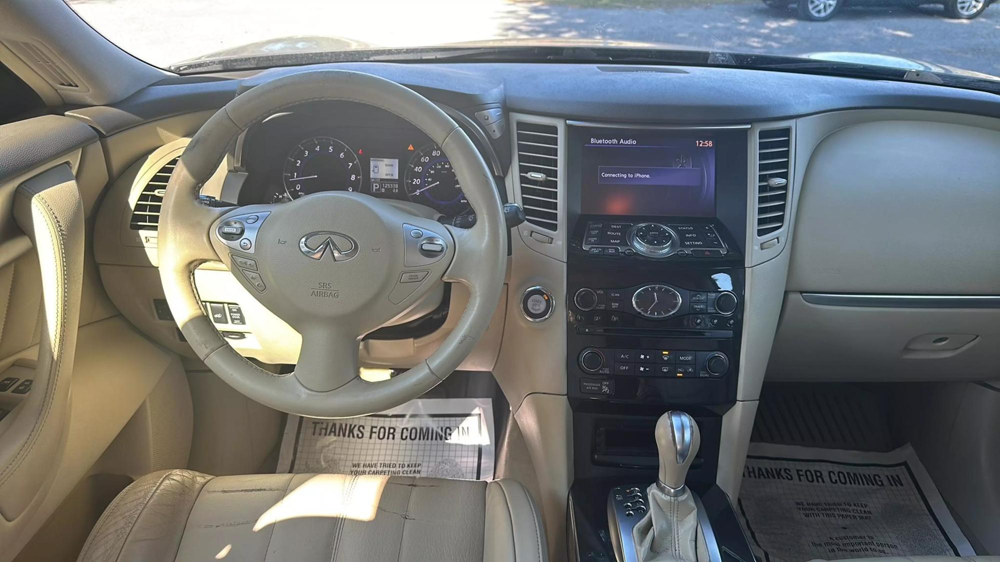 2014 INFINITI QX70 Base photo 18