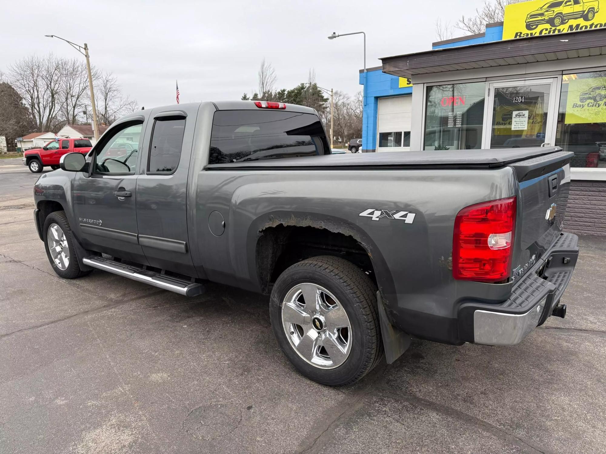 2011 Chevrolet Silverado 1500 LT photo 22