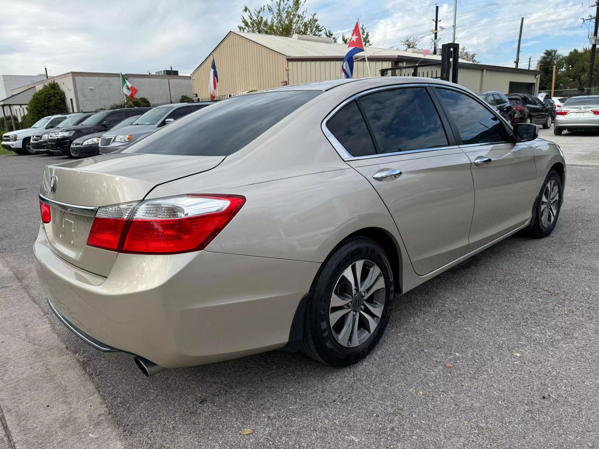 2013 Honda Accord LX photo 21