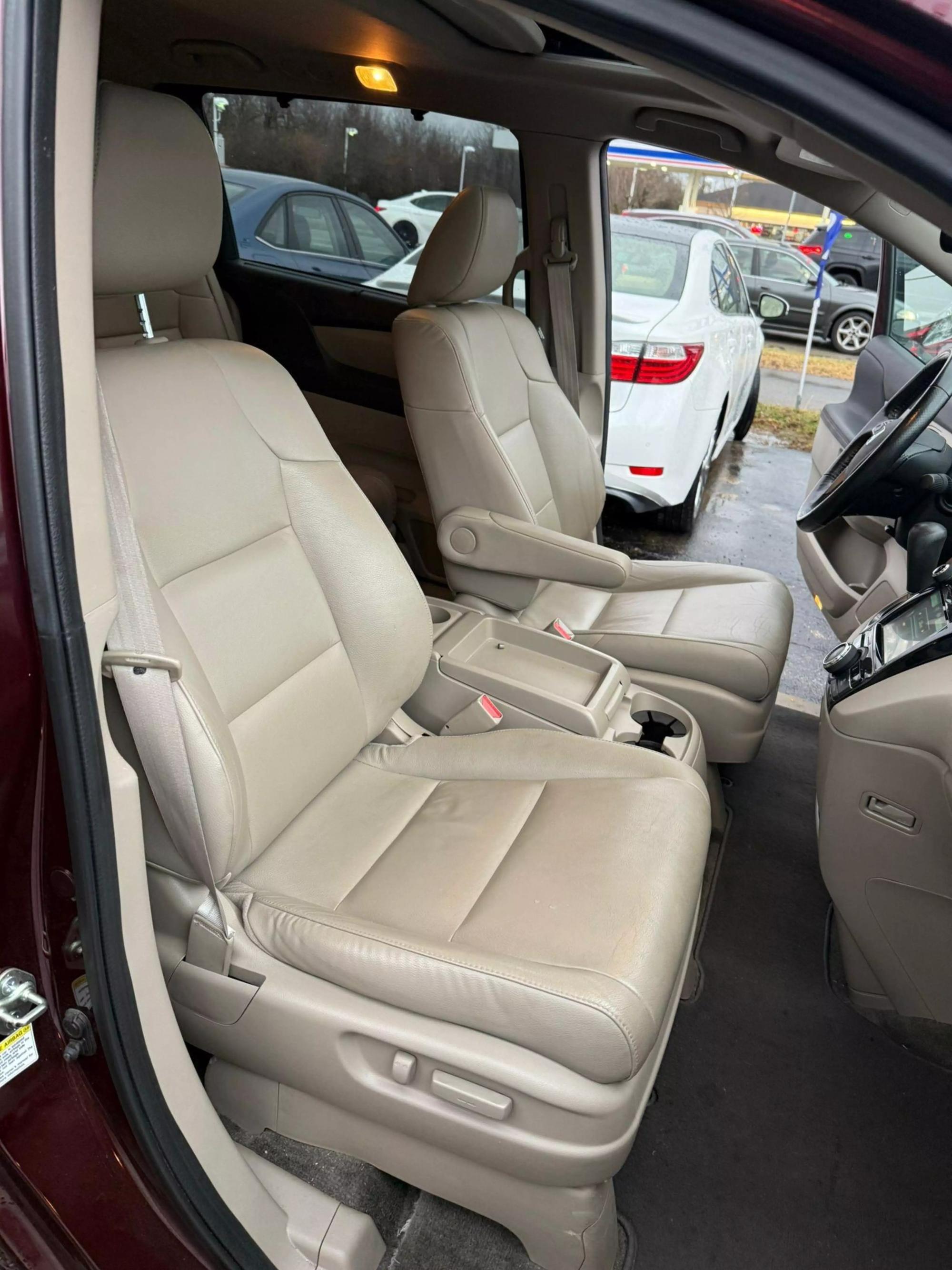 2015 Honda Odyssey EX-L photo 54