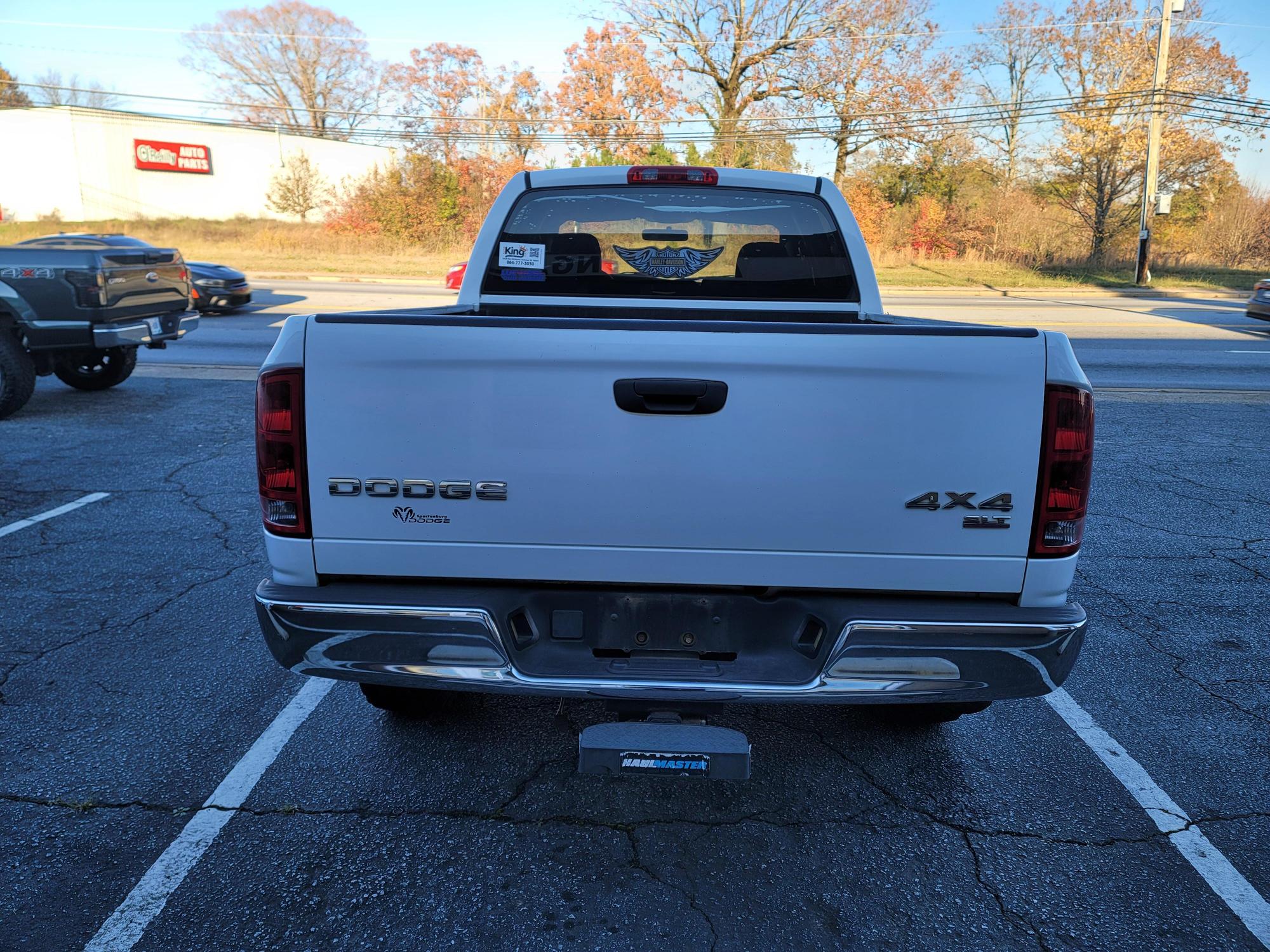 2004 Dodge Ram 1500 Pickup SLT photo 37