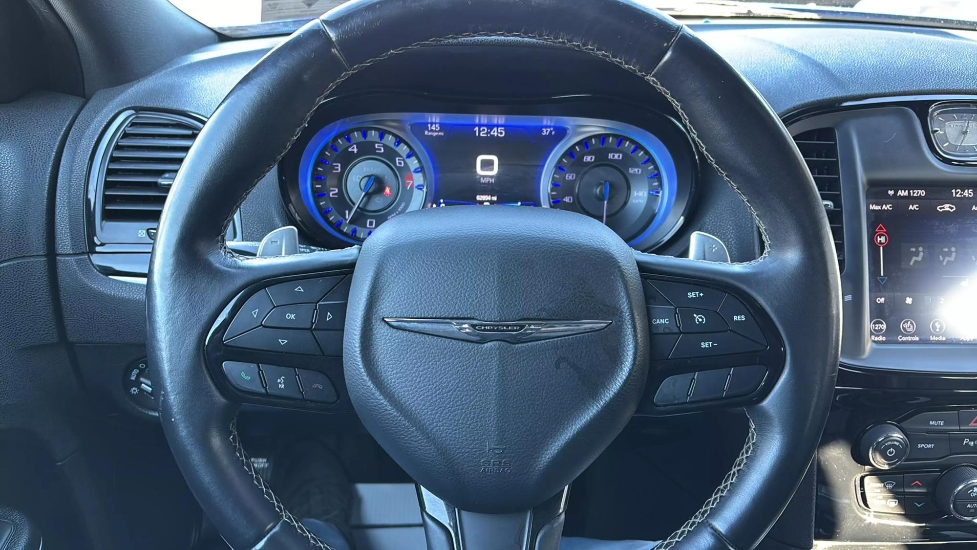 2018 Chrysler 300 S photo 15