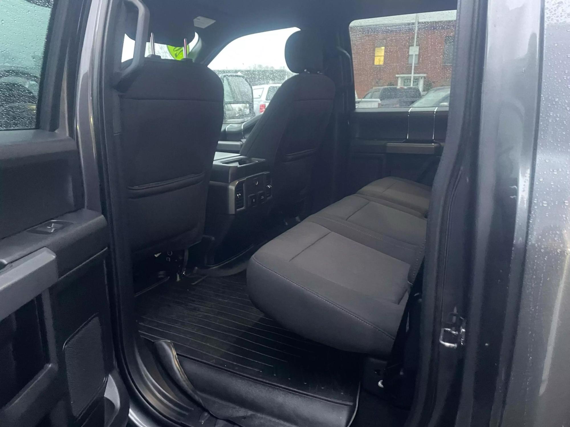 2018 Ford F-150 XLT photo 19