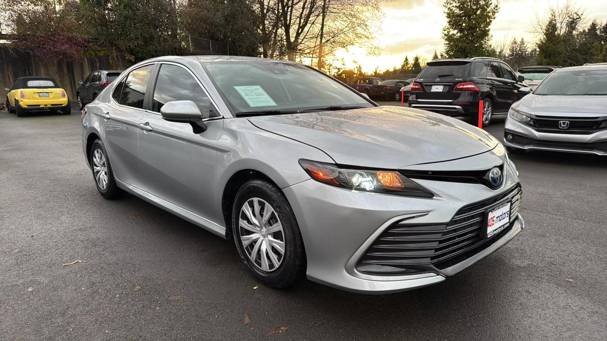 2022 Toyota Camry LE photo 38