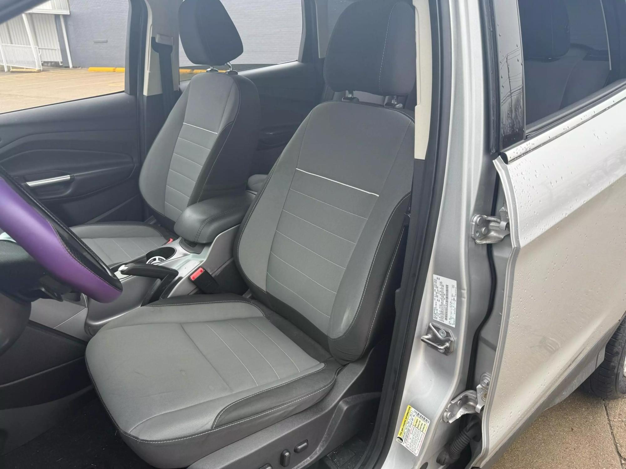 2015 Ford Escape SE photo 40