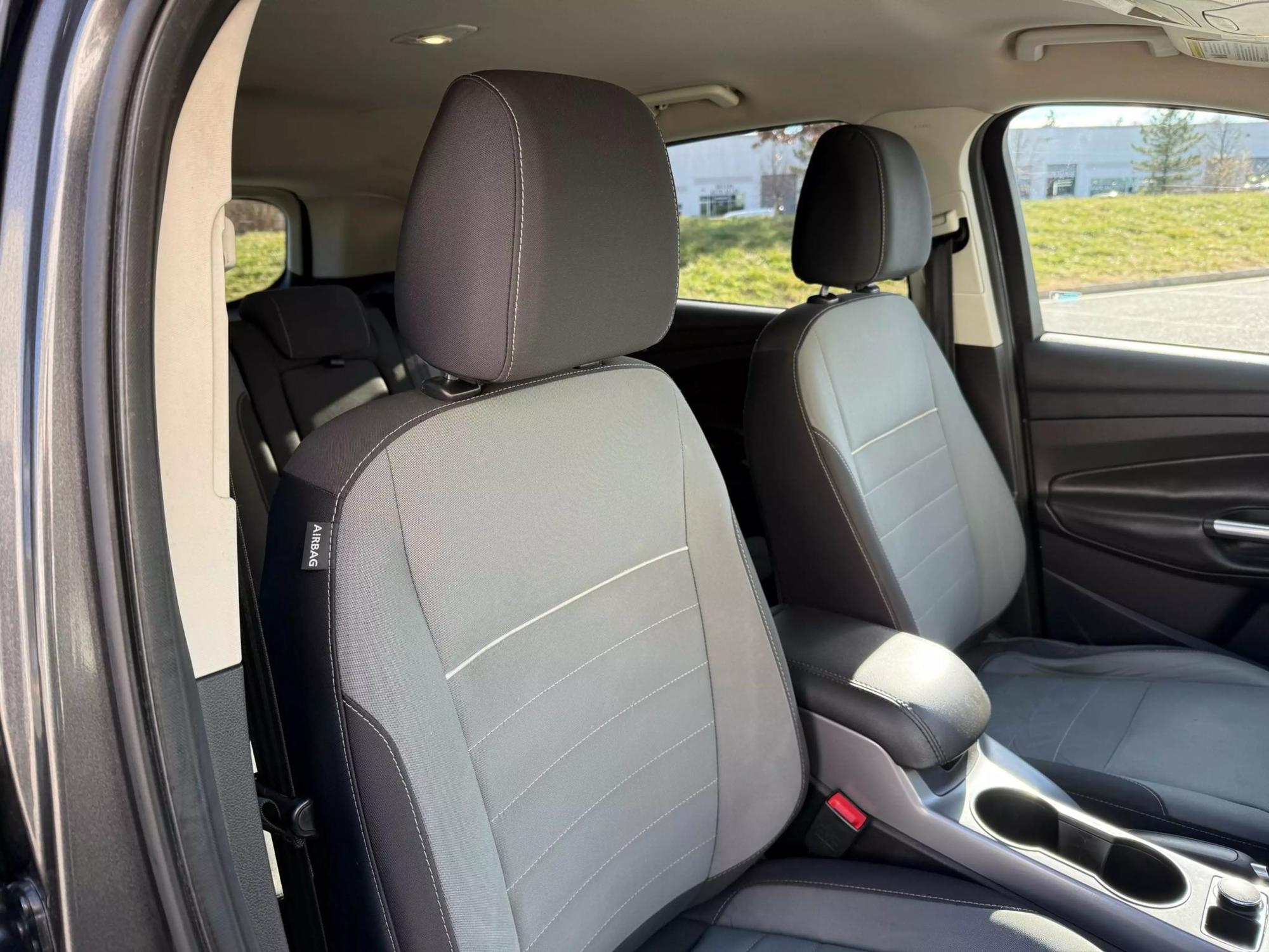 2015 Ford Escape SE photo 166