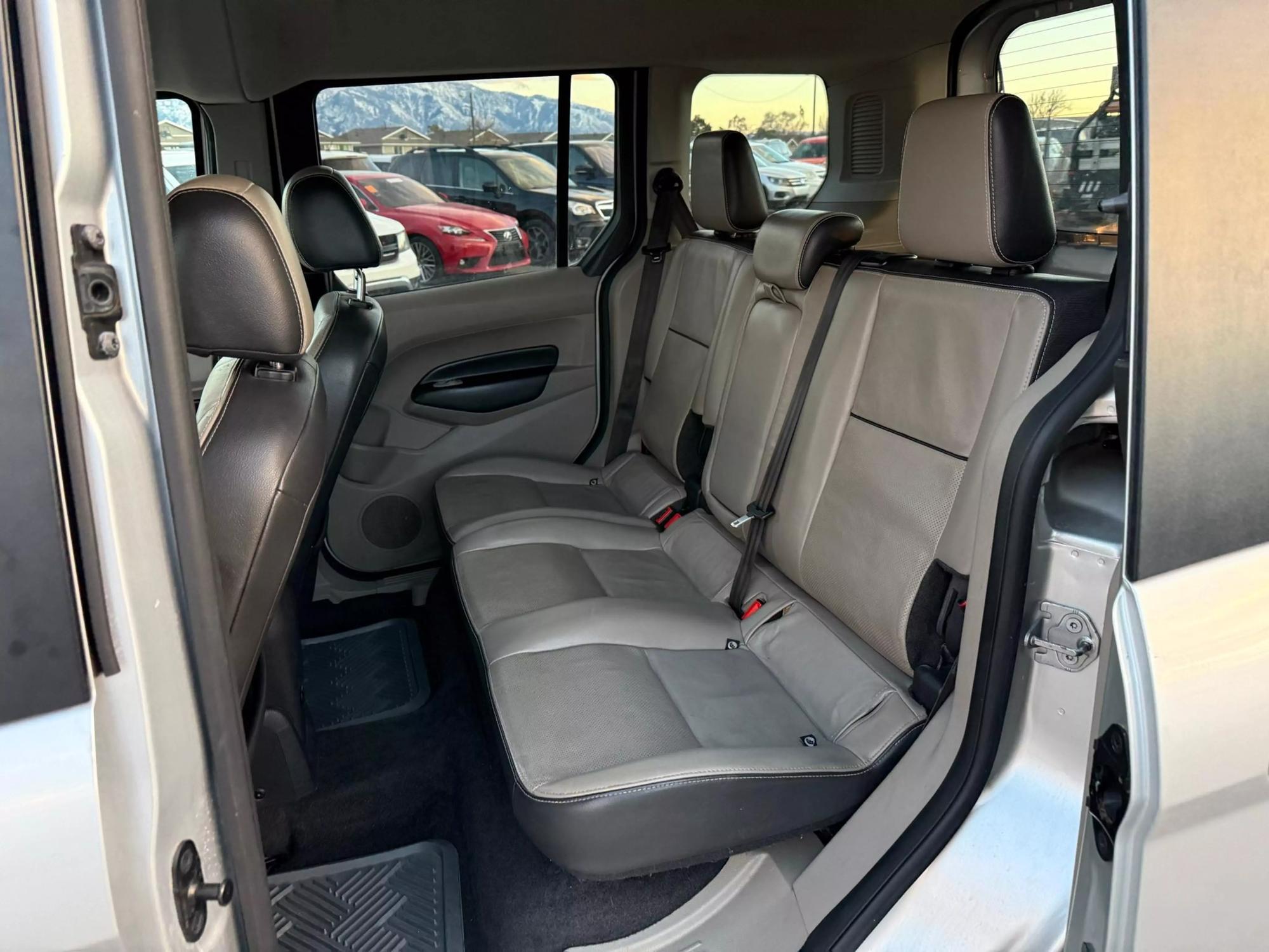 2016 Ford Transit Connect XLT photo 29