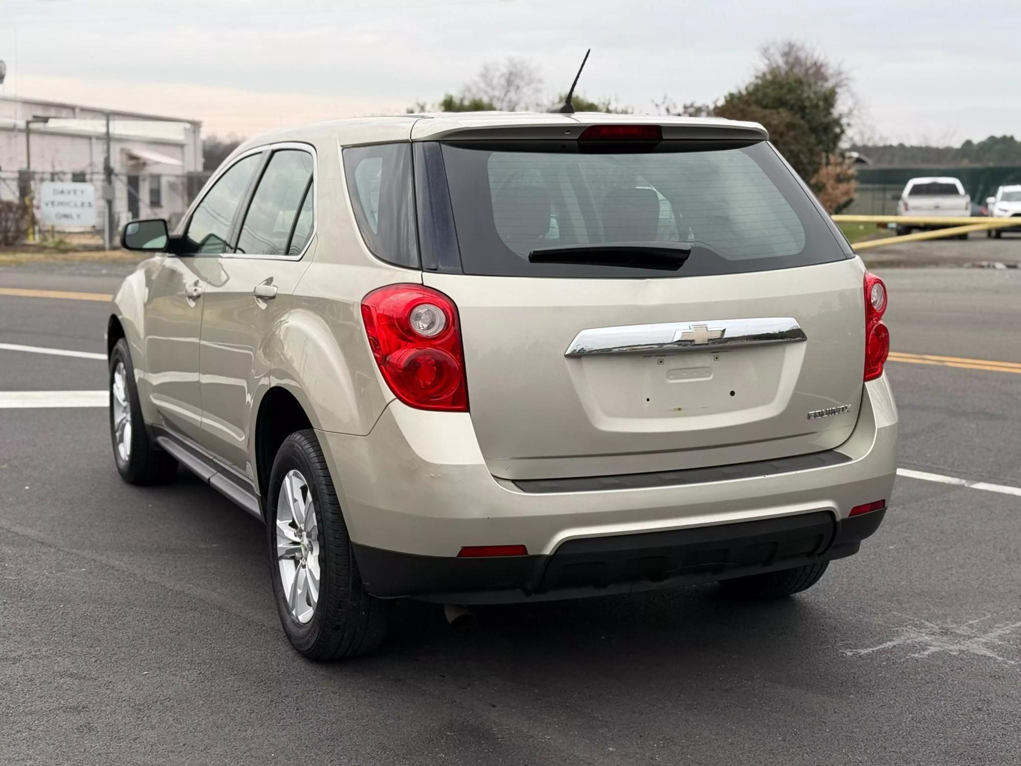 2013 Chevrolet Equinox LS photo 92