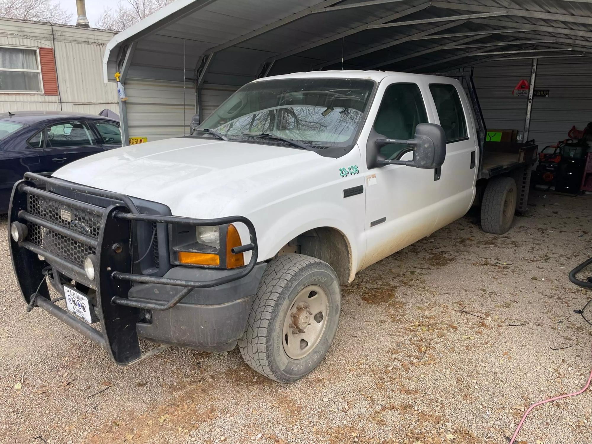 2007 Ford F-350 Super Duty XL photo 2