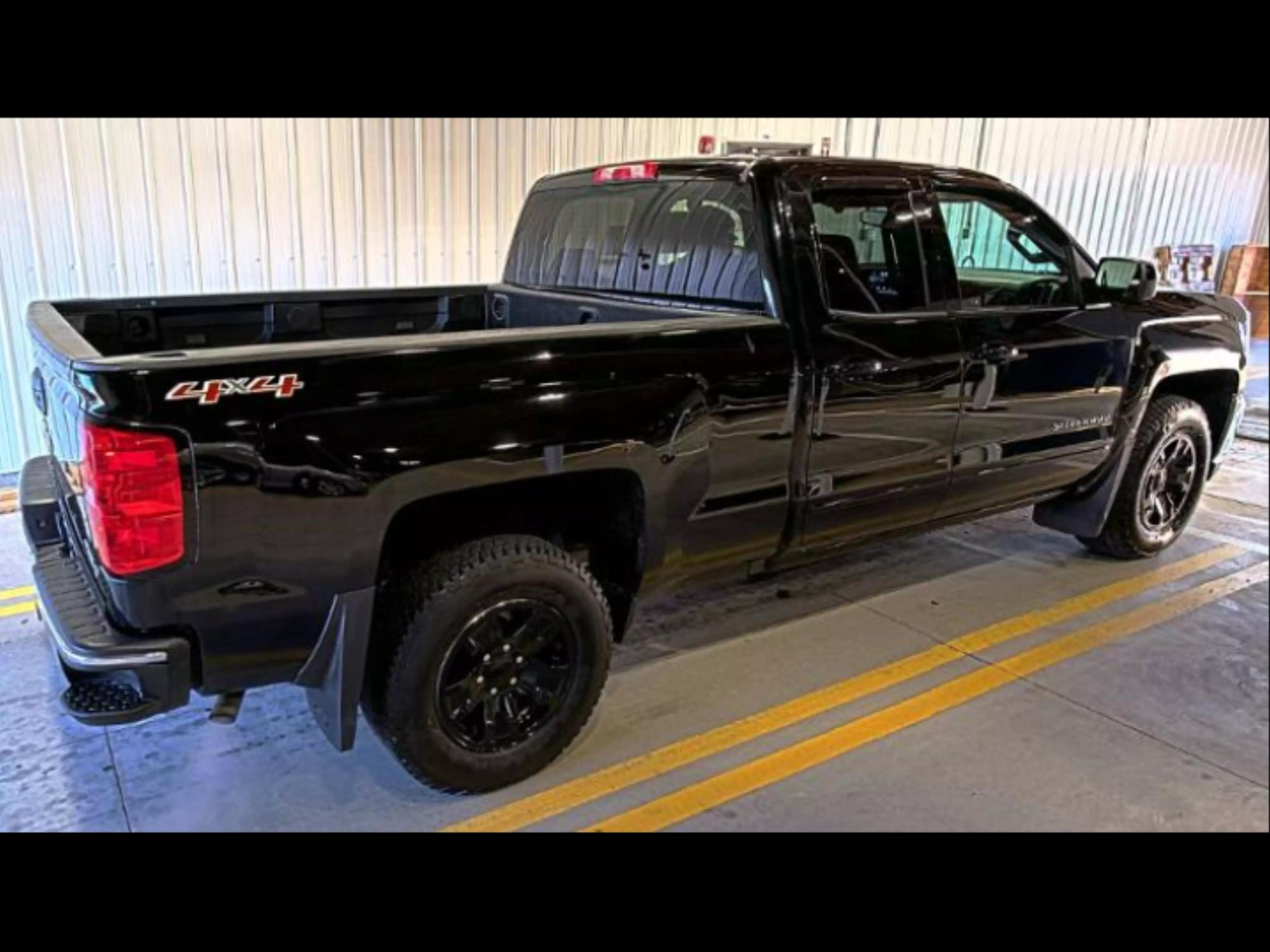 2016 Chevrolet Silverado 1500 LT photo 19