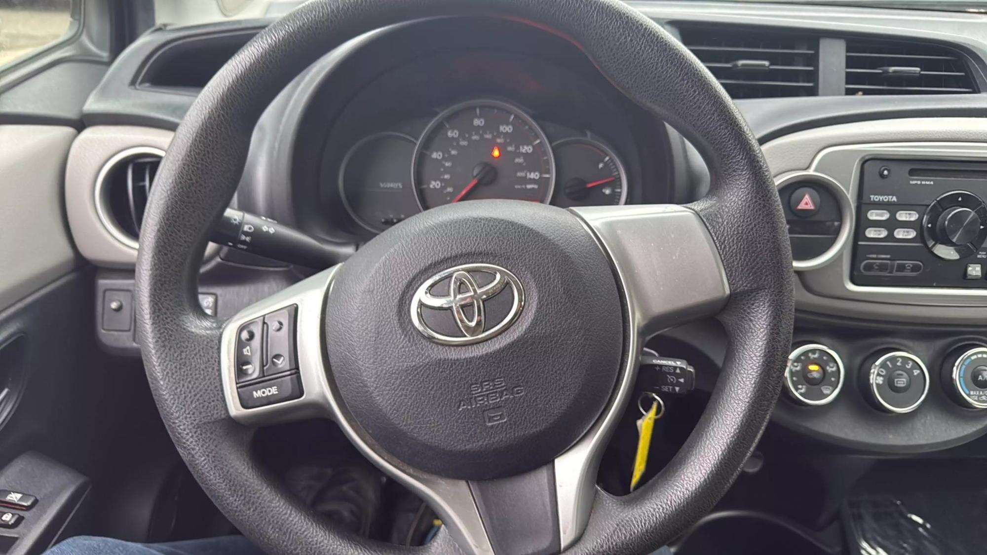 2012 Toyota Yaris L photo 76