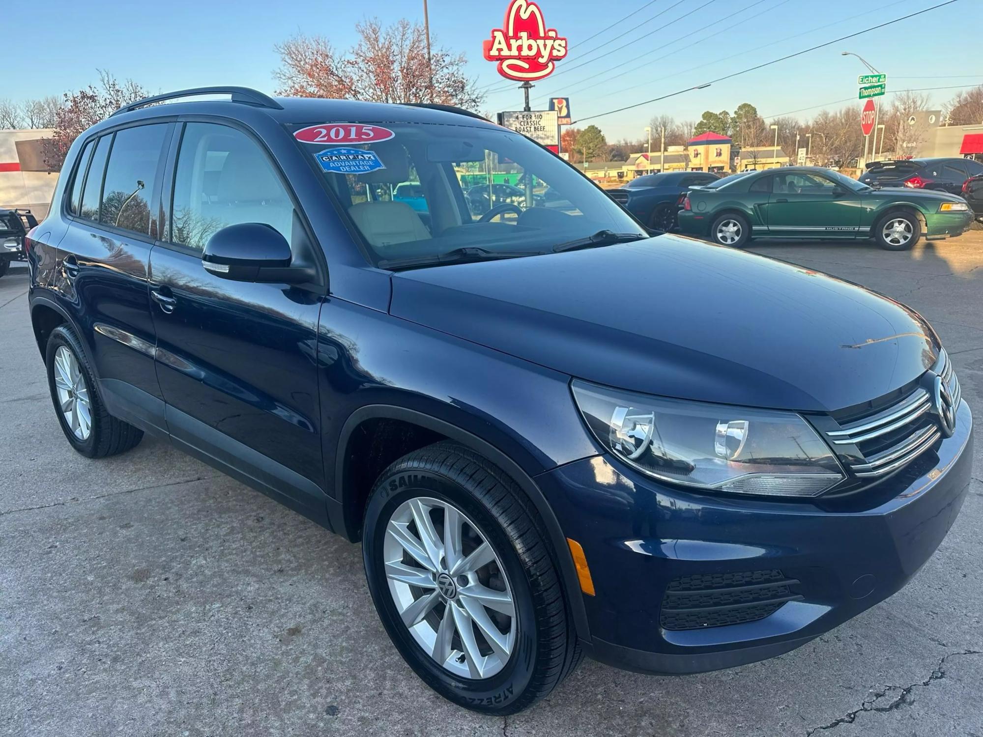 2015 Volkswagen Tiguan SE photo 34