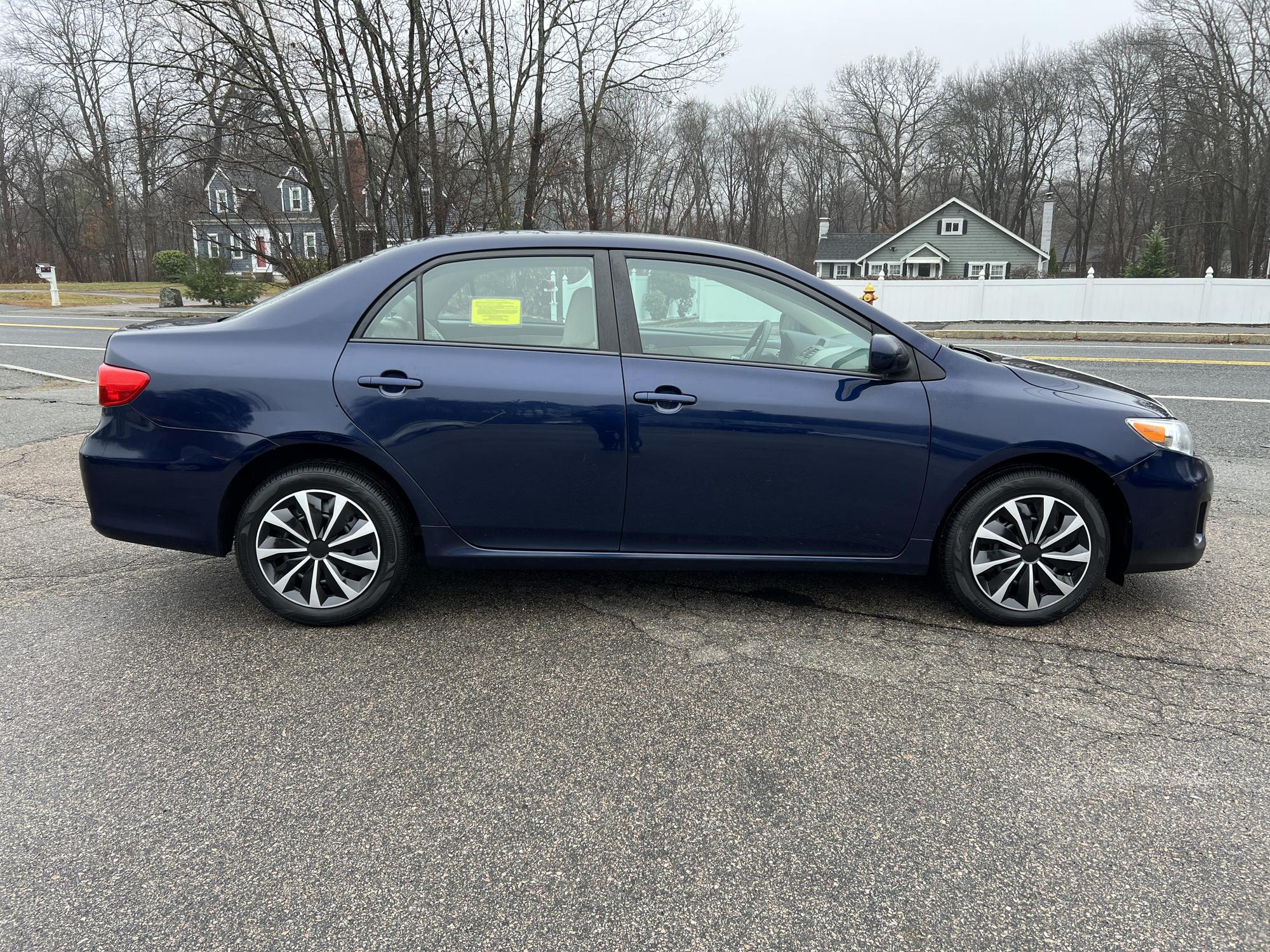 2012 Toyota Corolla LE photo 43