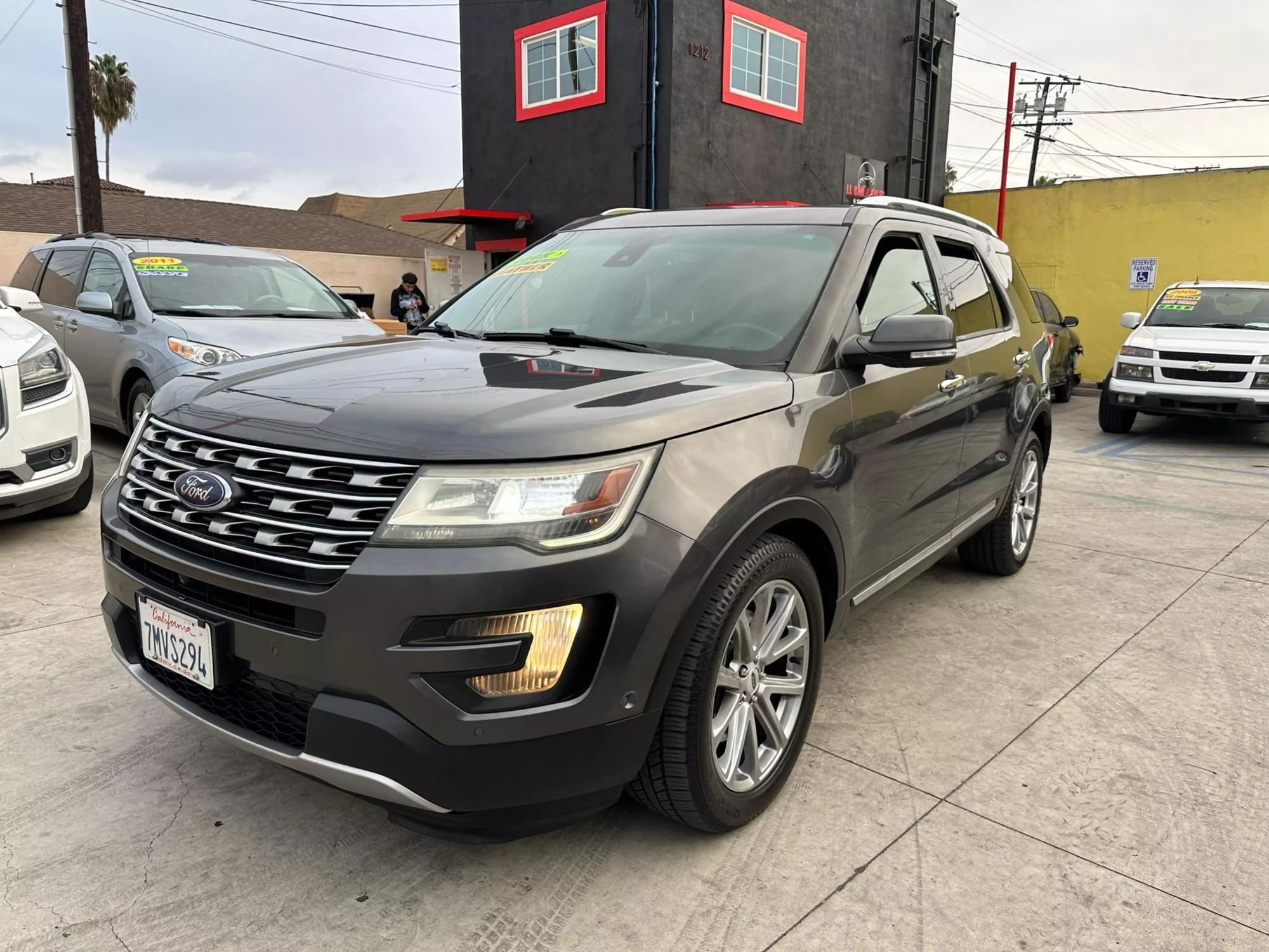 2016 Ford Explorer Limited photo 22