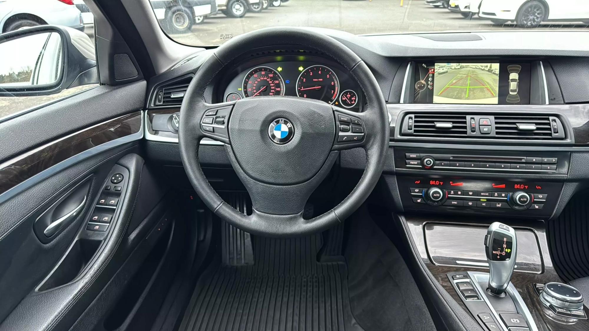 2014 BMW 5 Series 528i photo 52