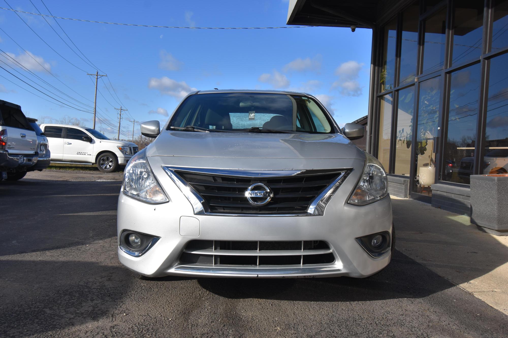 2018 Nissan Versa Sedan SV photo 33