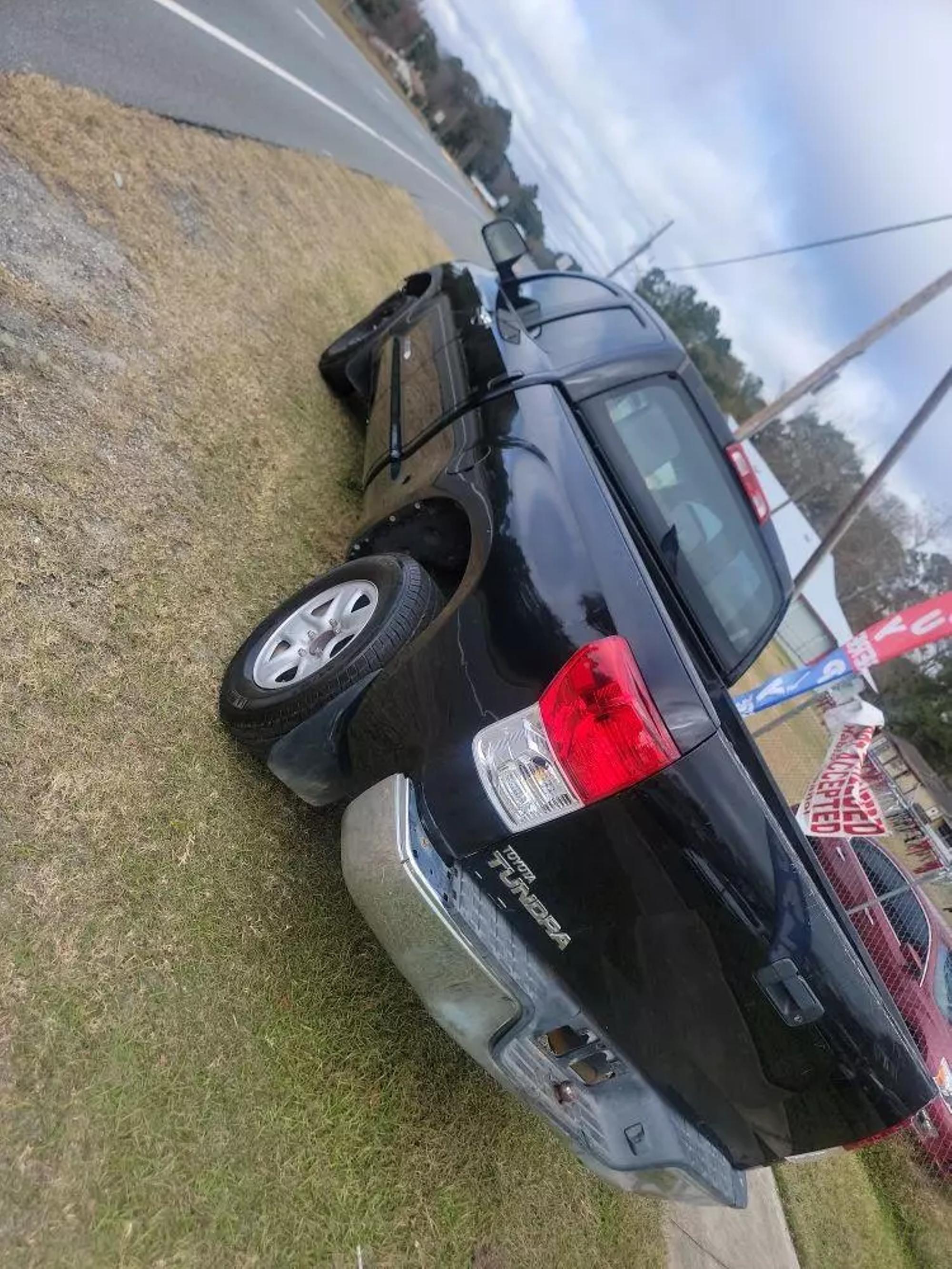 2010 Toyota Tundra Tundra Grade photo 16